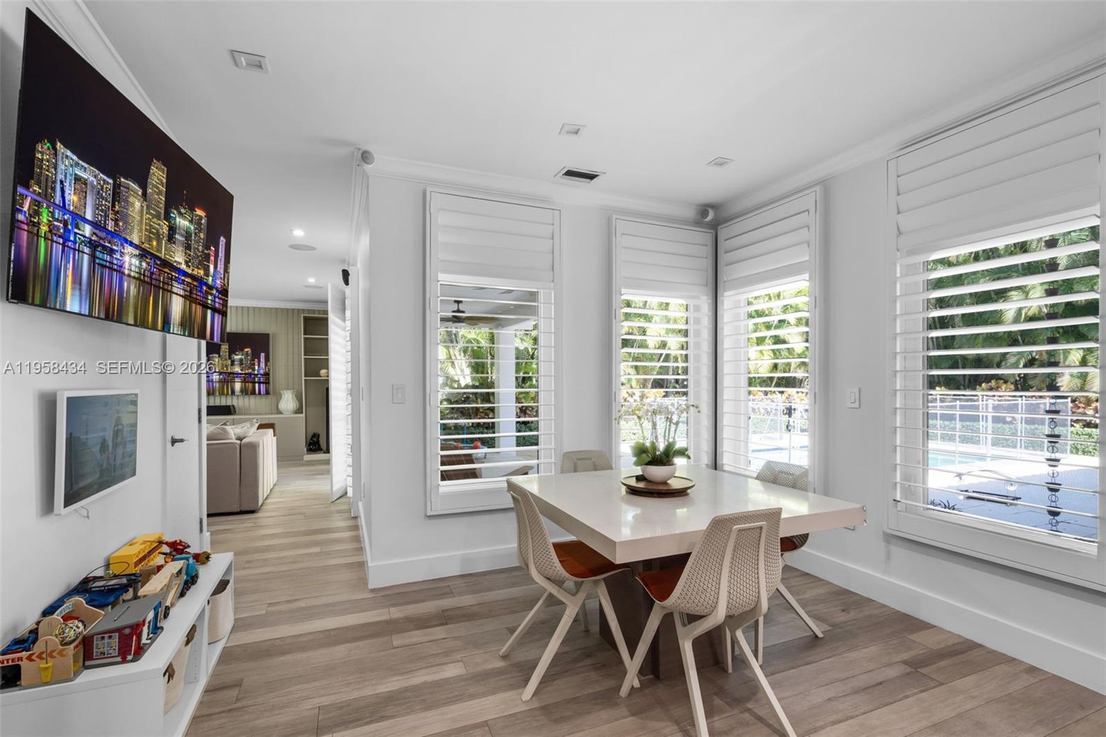 647 S Zamora Ave Coral Gables, FL 33134