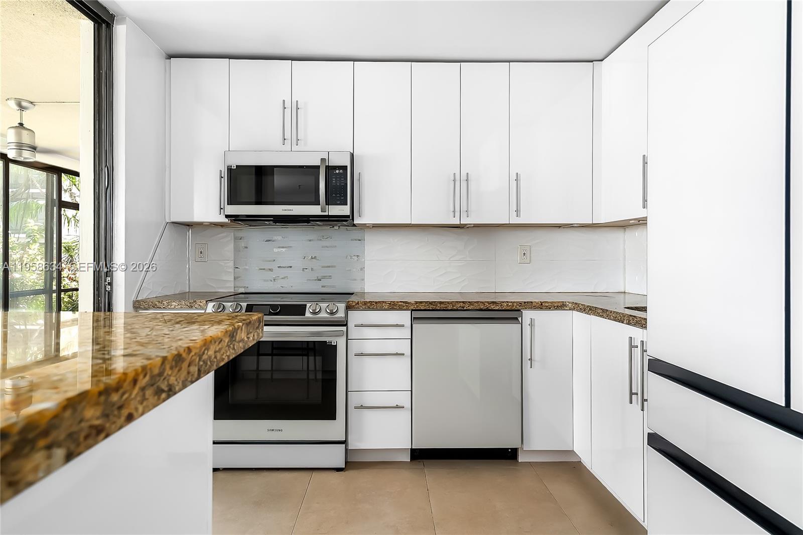 671 NE 195th St #111E