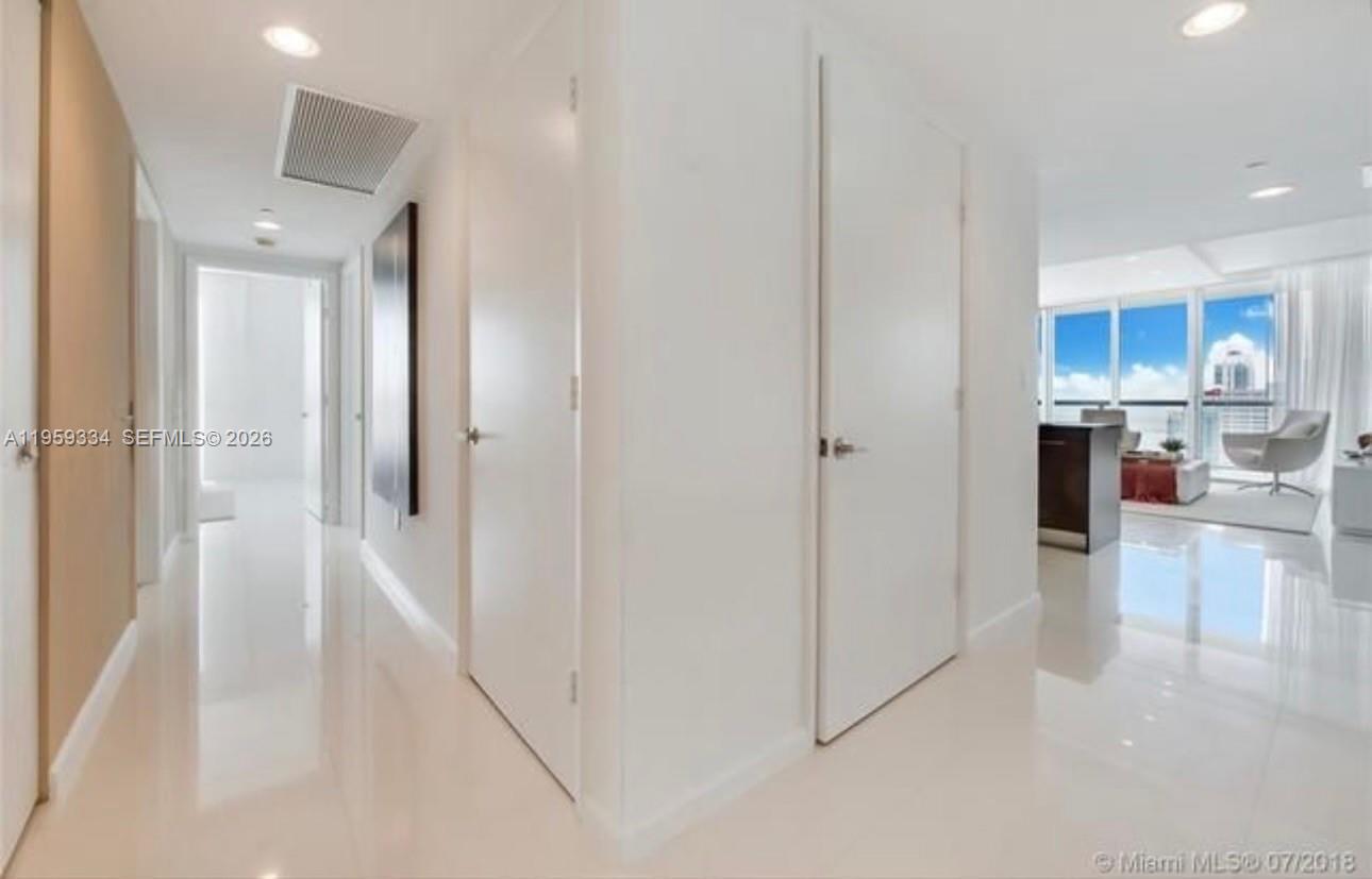 image Icon Brickell II21