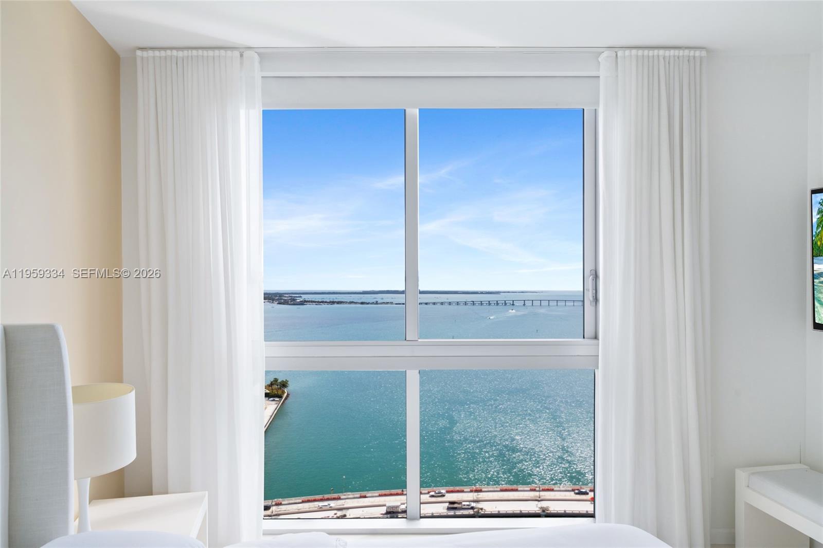 image Icon Brickell II28