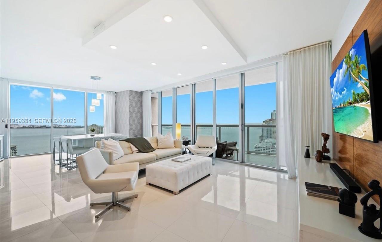 image Icon Brickell II6