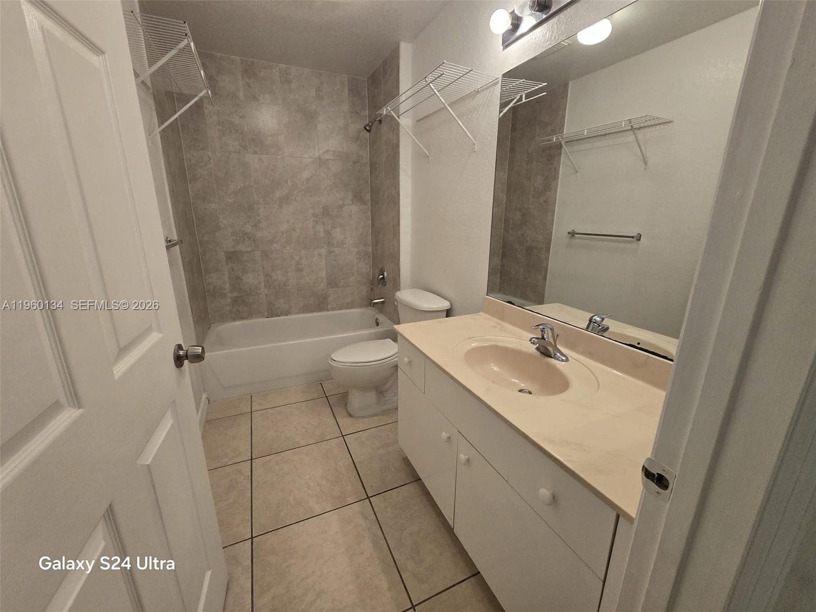 3908 SW 48th Ave Pembroke Park, FL 33023