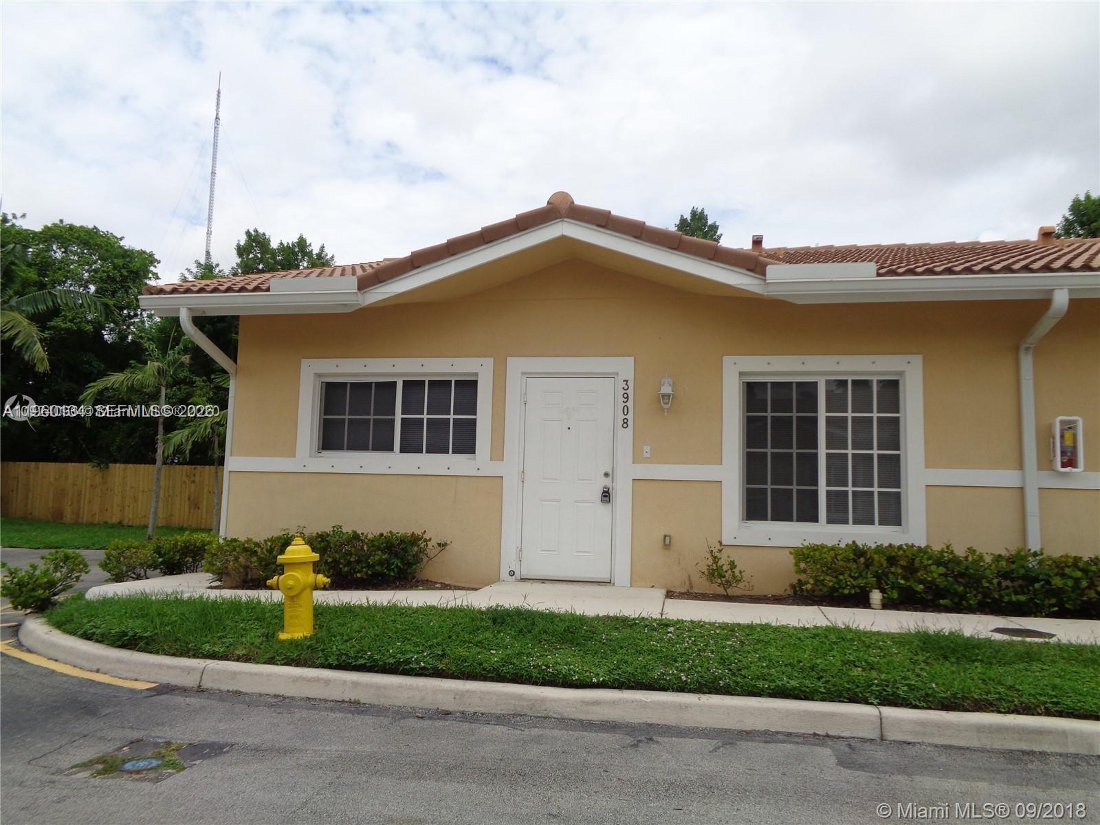 3908 SW 48th Ave Pembroke Park, FL 33023