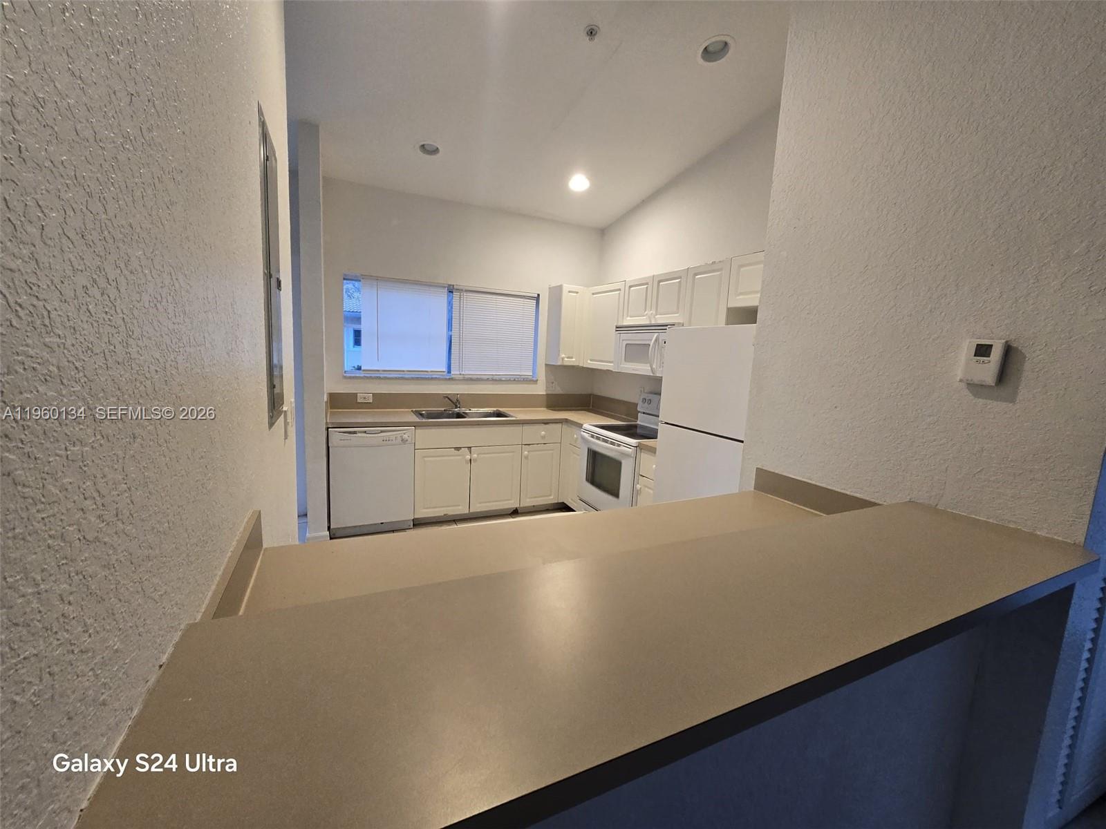 3908 SW 48th Ave Pembroke Park, FL 33023