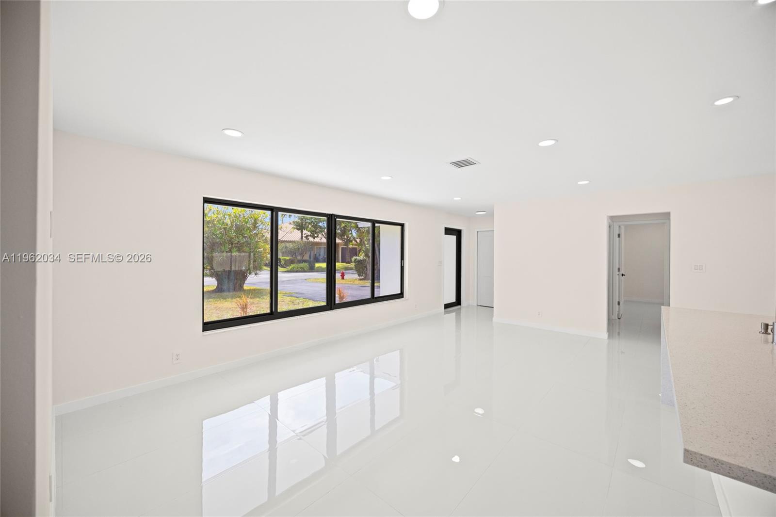 21 SE 7th St Pompano Beach, FL 33060