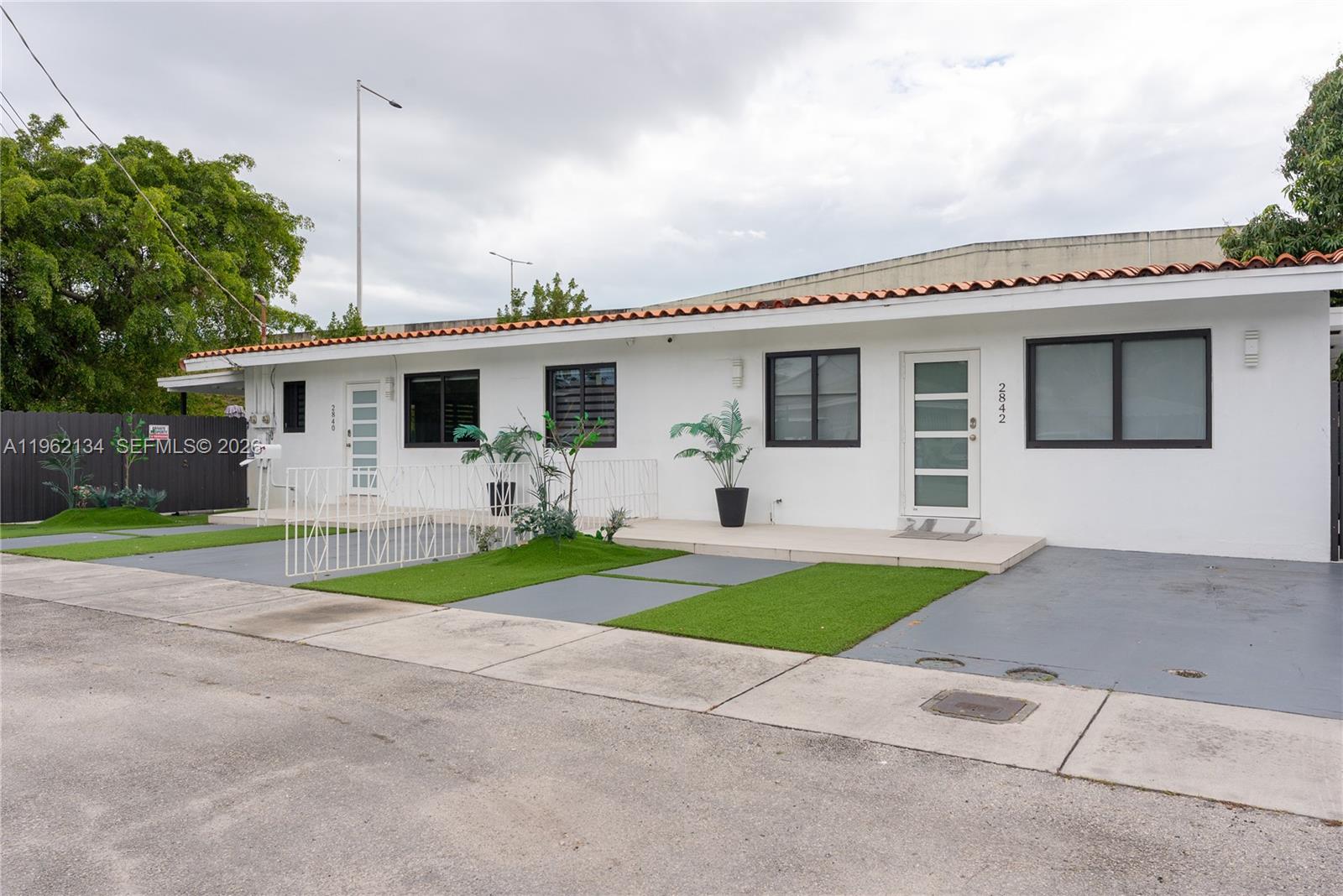 2840 NW 13th St Miami, FL 33125