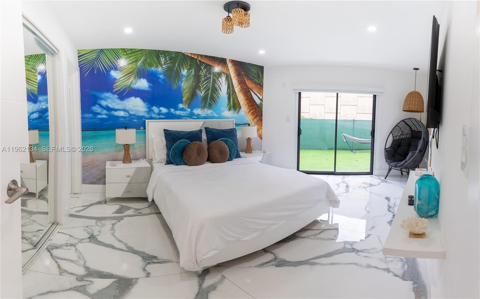 2840 NW 13th St Miami, FL 33125