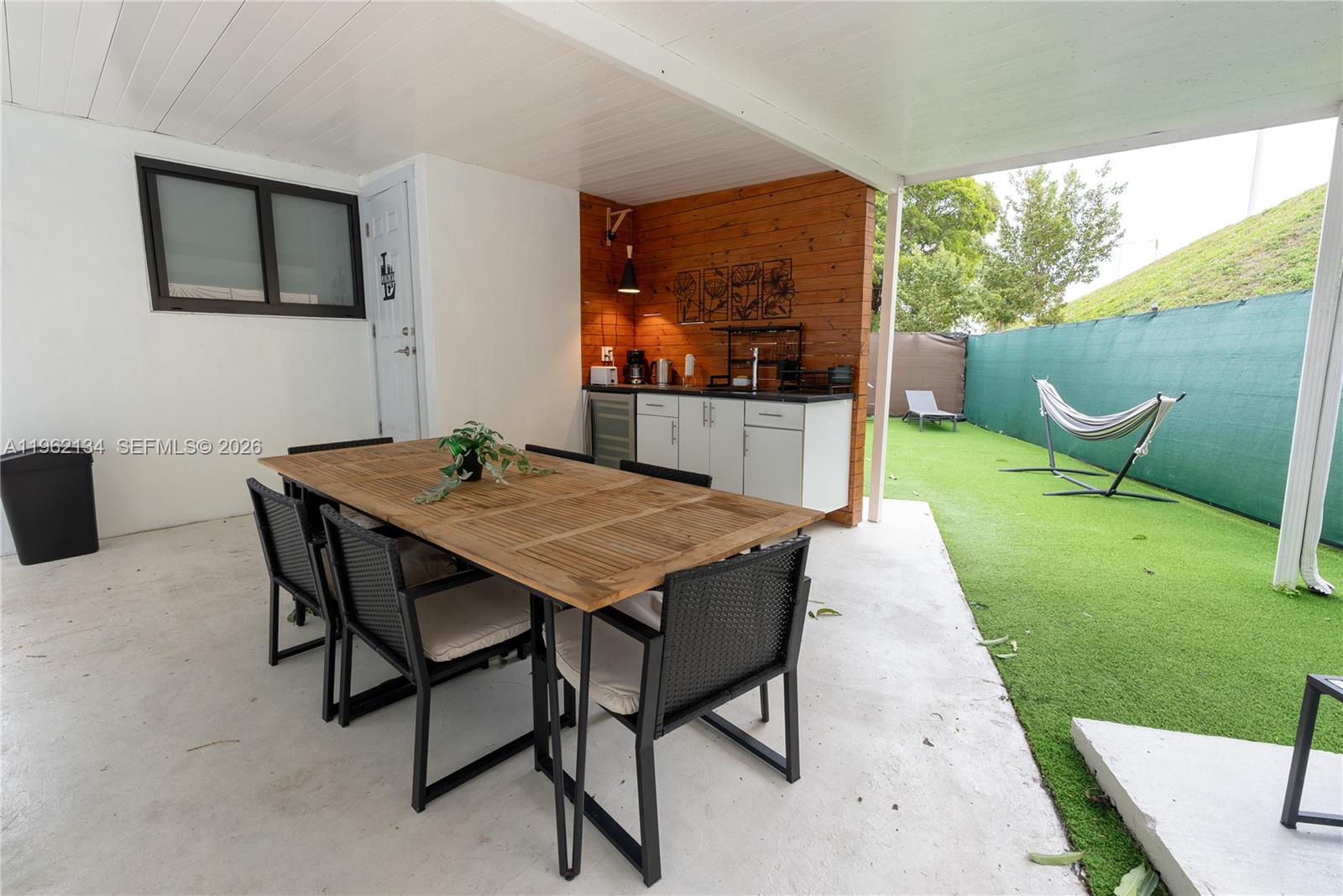 2840 NW 13th St Miami, FL 33125