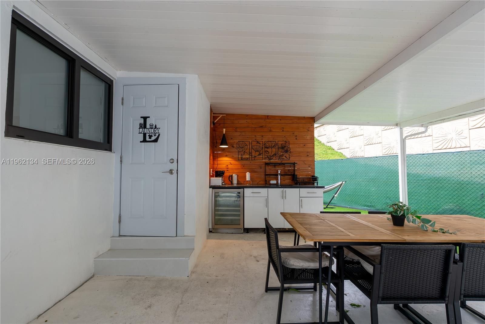 2840 NW 13th St Miami, FL 33125