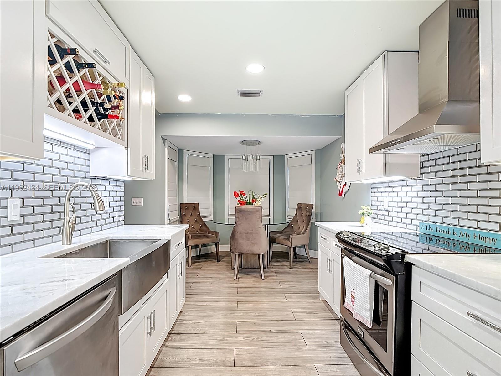 216 Greenwood Lehigh Acres, FL 33936