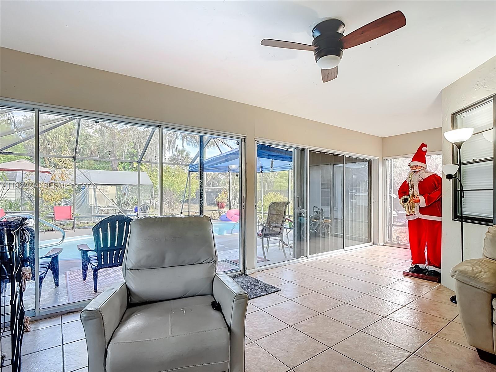 216 Greenwood Lehigh Acres, FL 33936