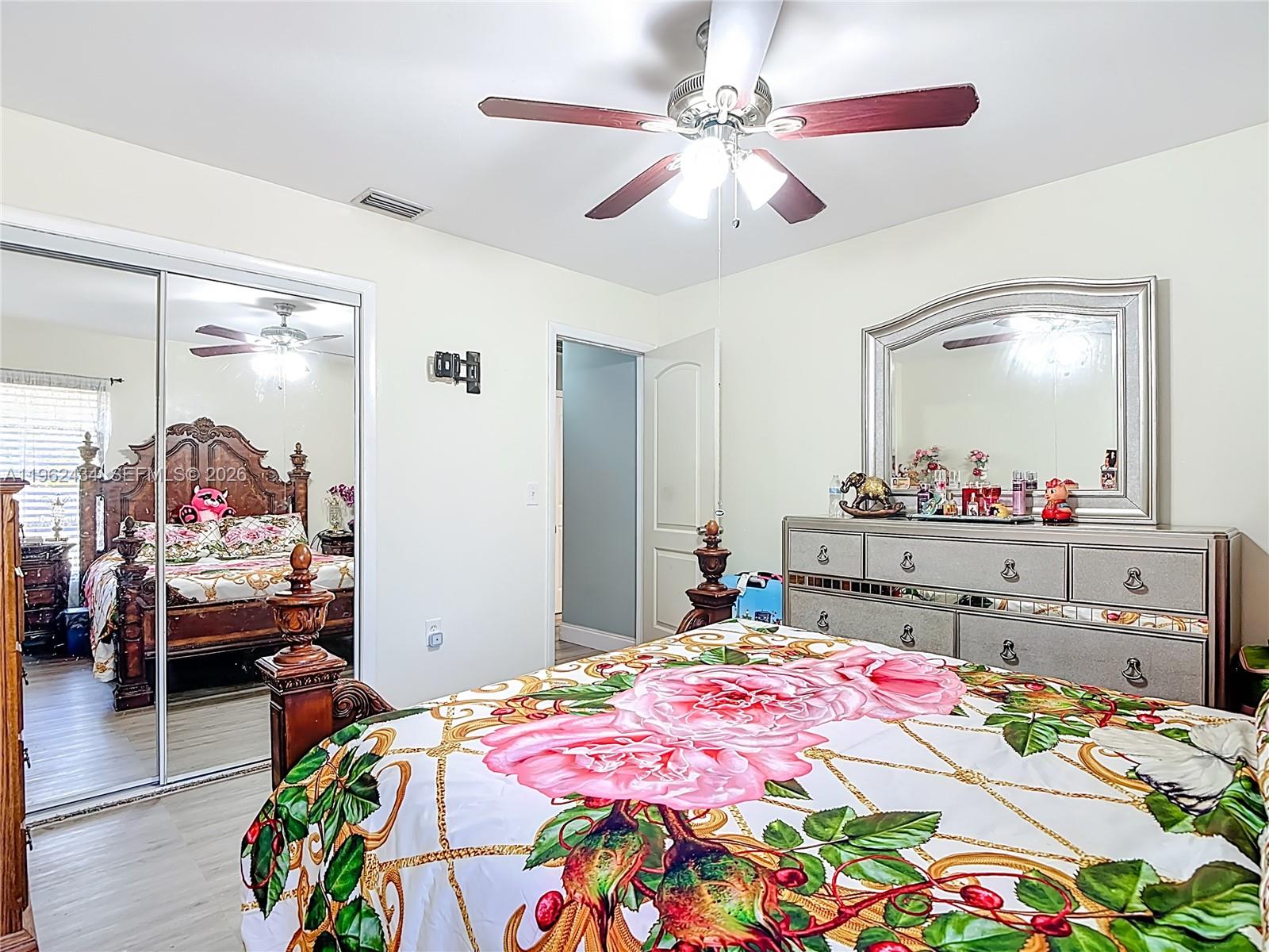 216 Greenwood Lehigh Acres, FL 33936