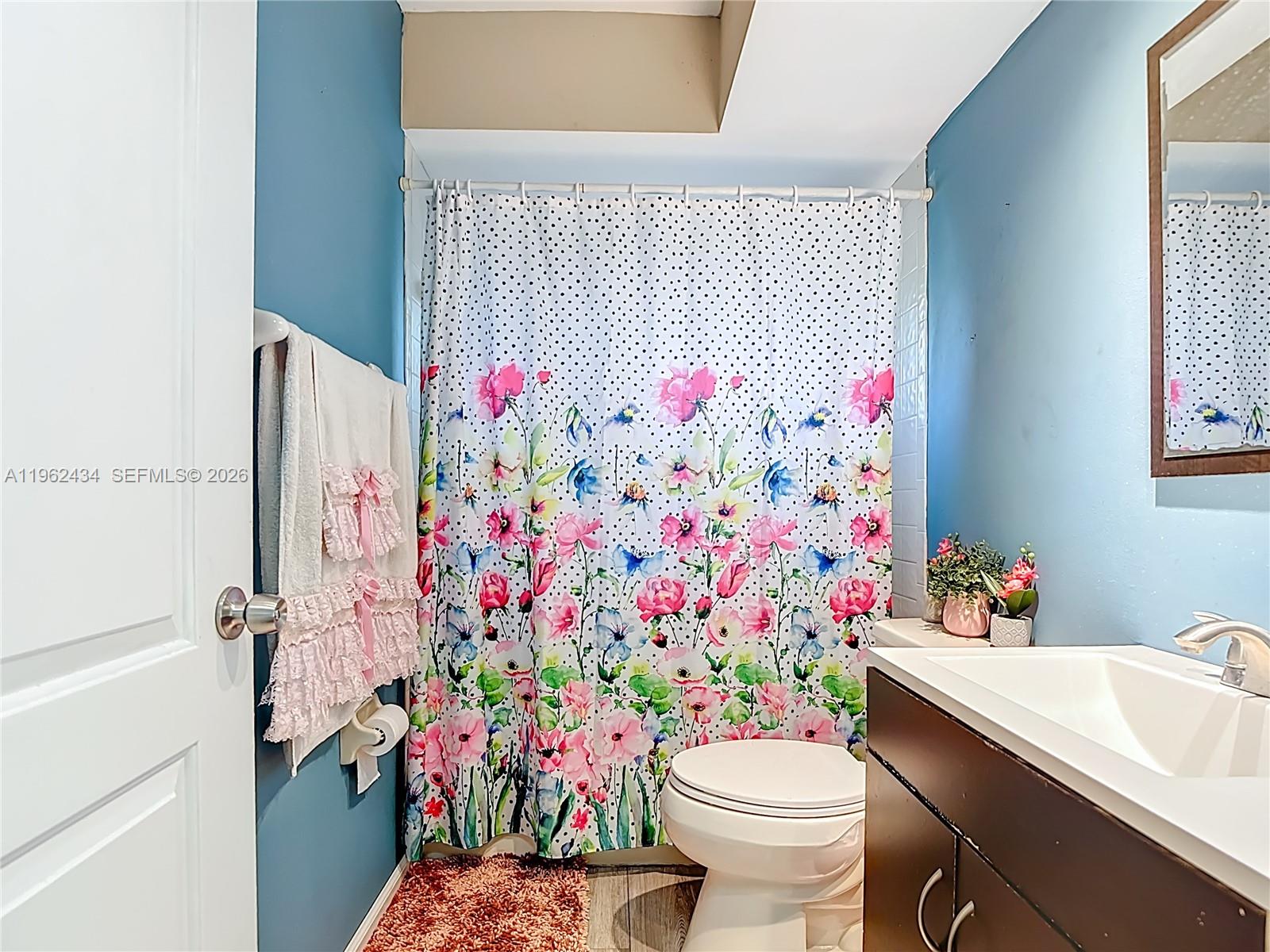 216 Greenwood Lehigh Acres, FL 33936