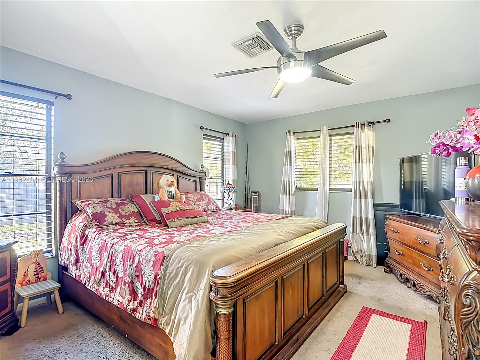 216 Greenwood Lehigh Acres, FL 33936