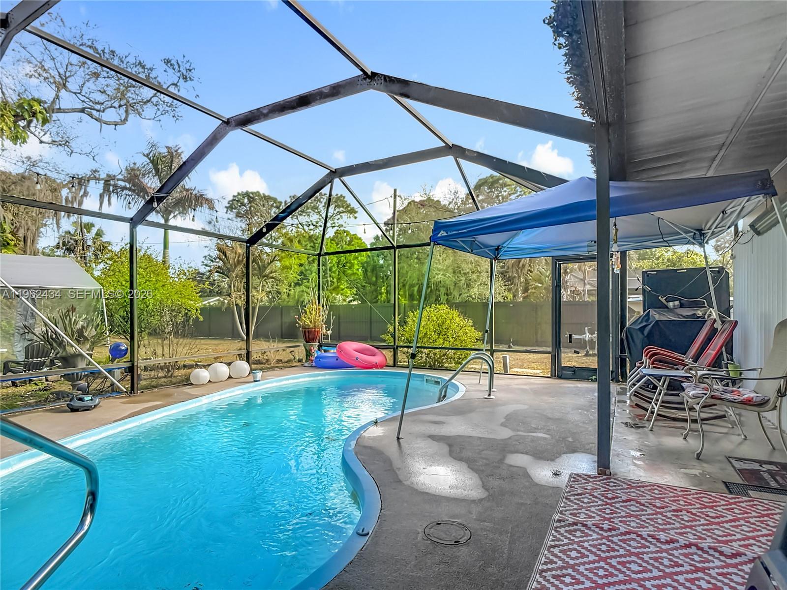 216 Greenwood Lehigh Acres, FL 33936