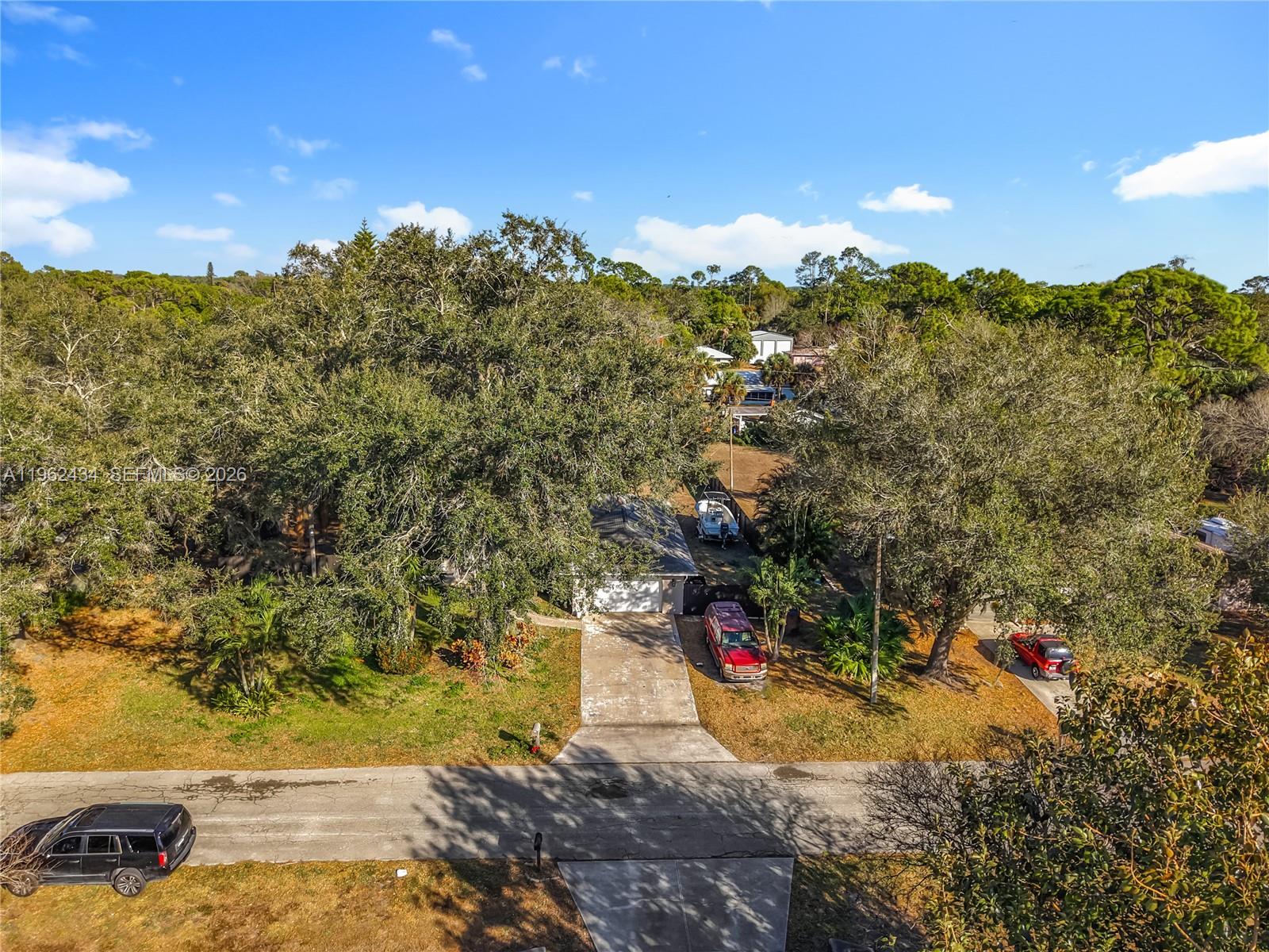 216 Greenwood Lehigh Acres, FL 33936