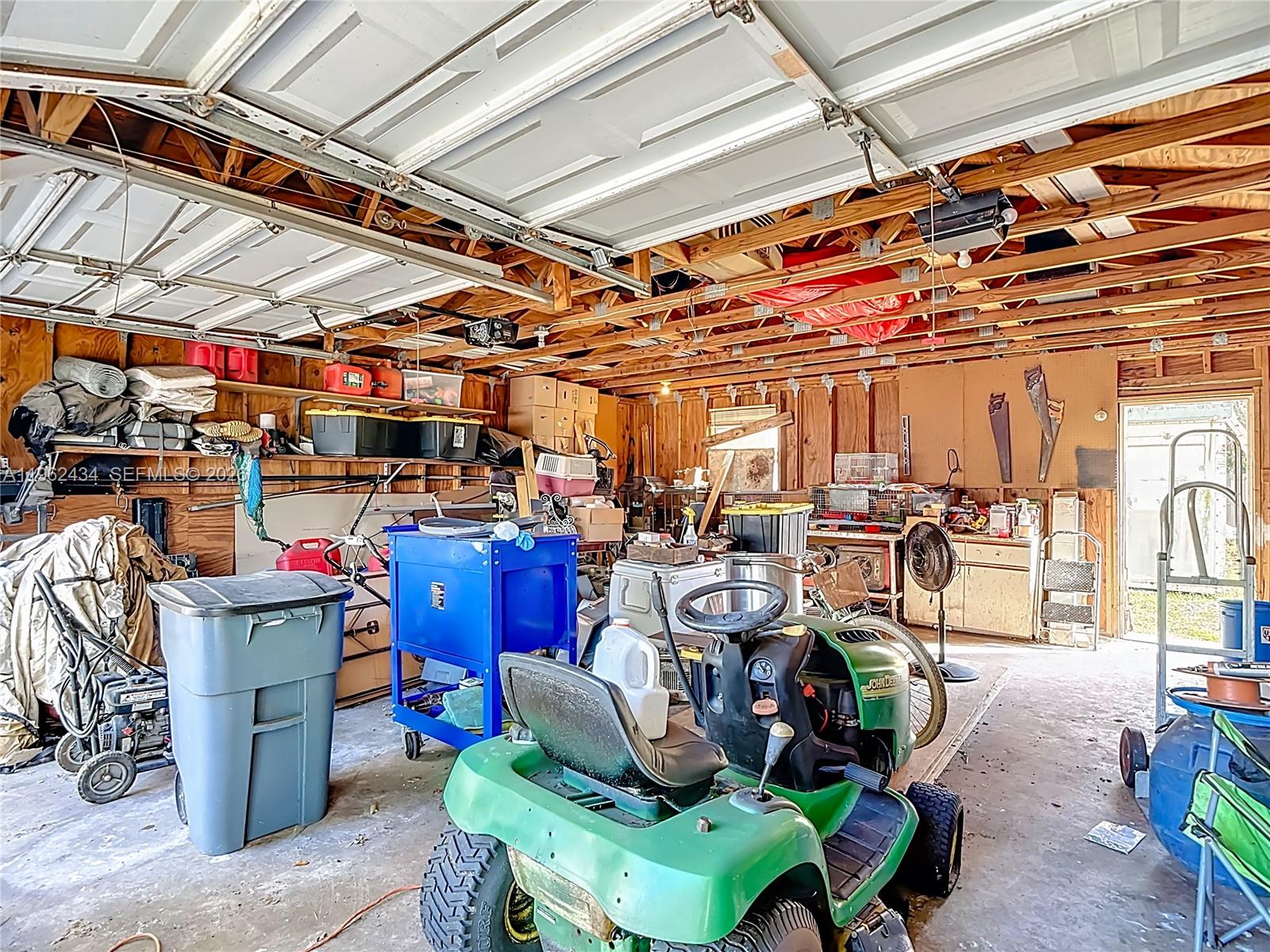 216 Greenwood Lehigh Acres, FL 33936