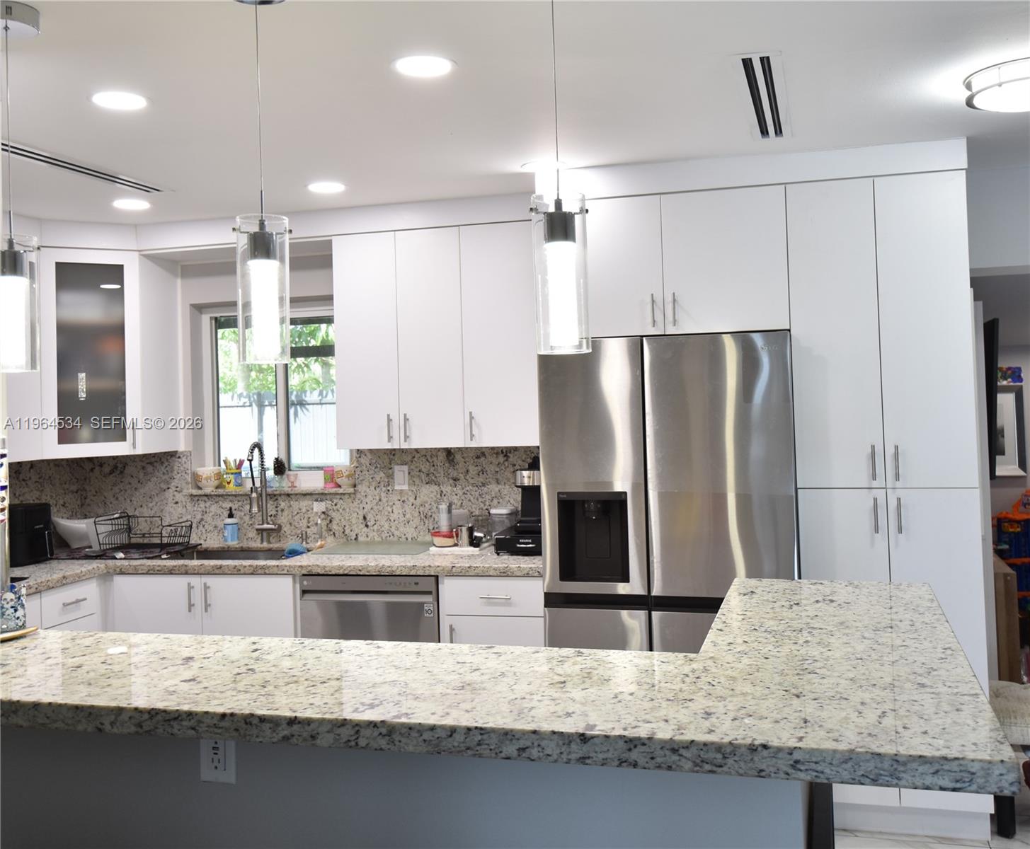 630 N 66th Ave Hollywood, FL 33024