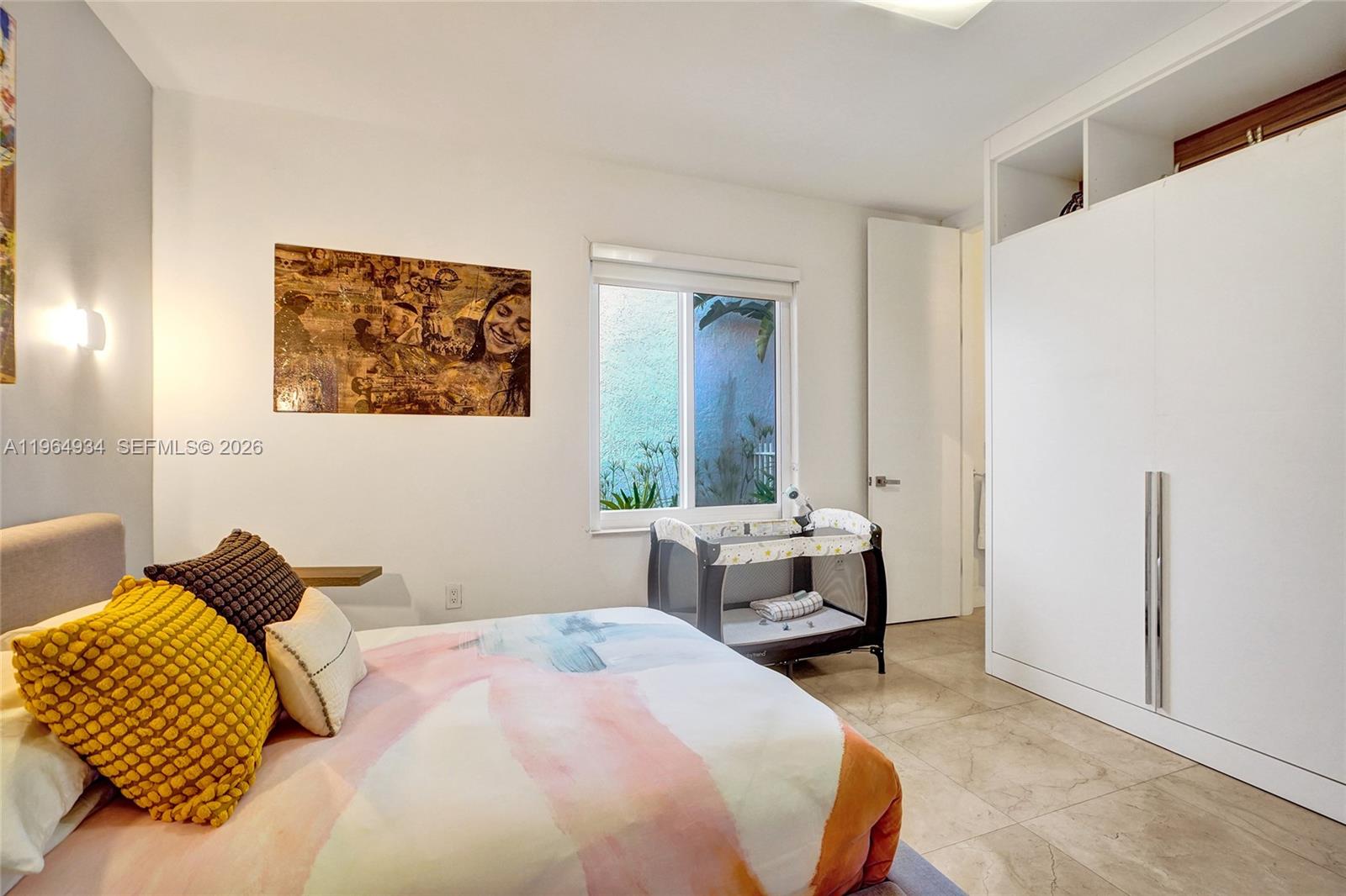 1662 Diplomat Dr Miami, FL 33179