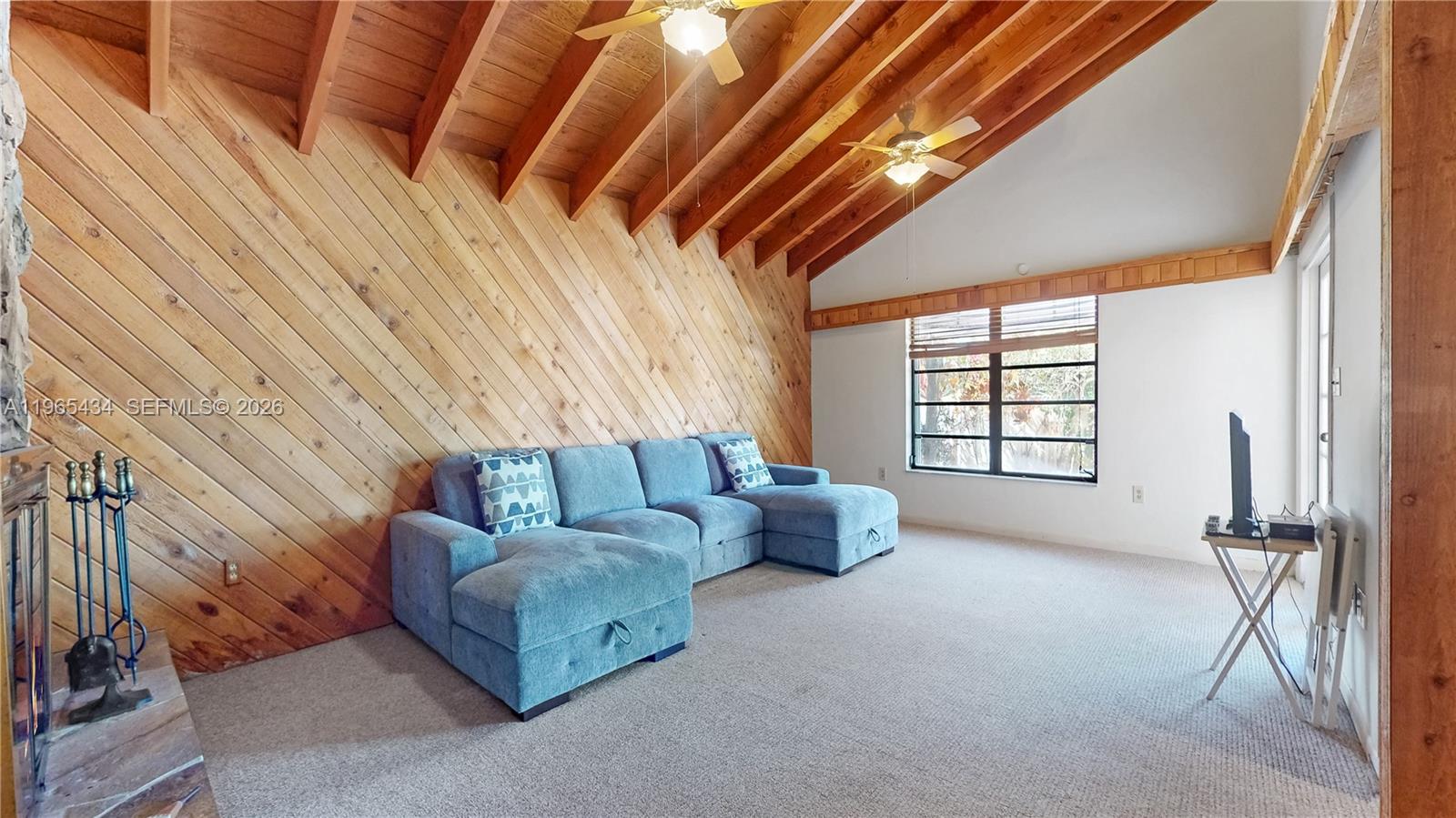 9620 E Calusa Clb Dr Miami, FL 33186