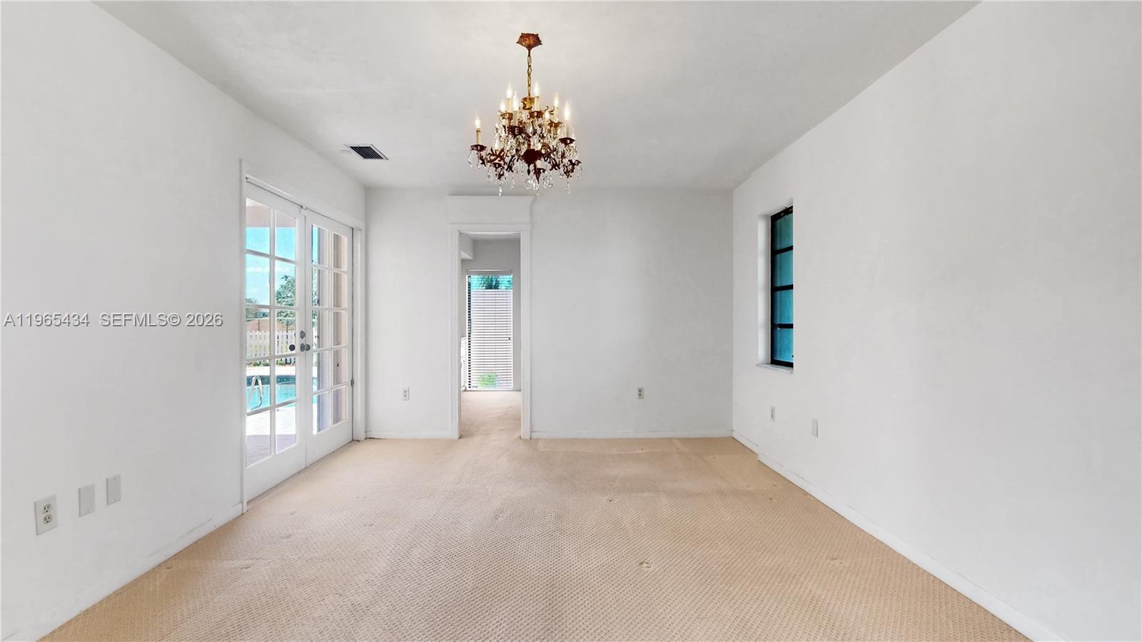 9620 E Calusa Clb Dr Miami, FL 33186