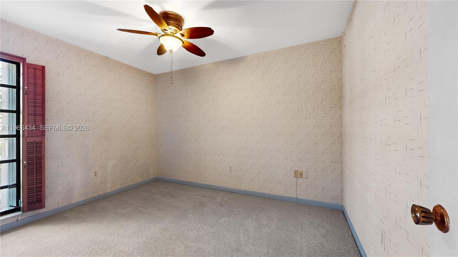 9620 E Calusa Clb Dr Miami, FL 33186