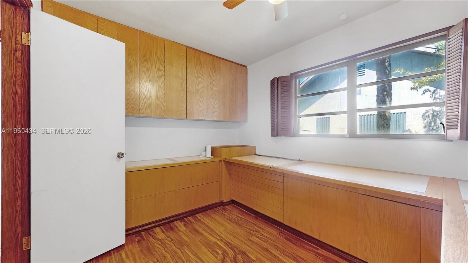 9620 E Calusa Clb Dr Miami, FL 33186