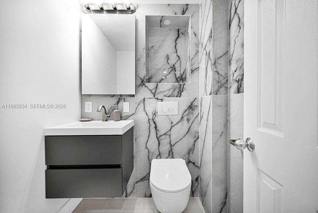 410 SE 2nd St #223 Hallandale Beach, FL 33009