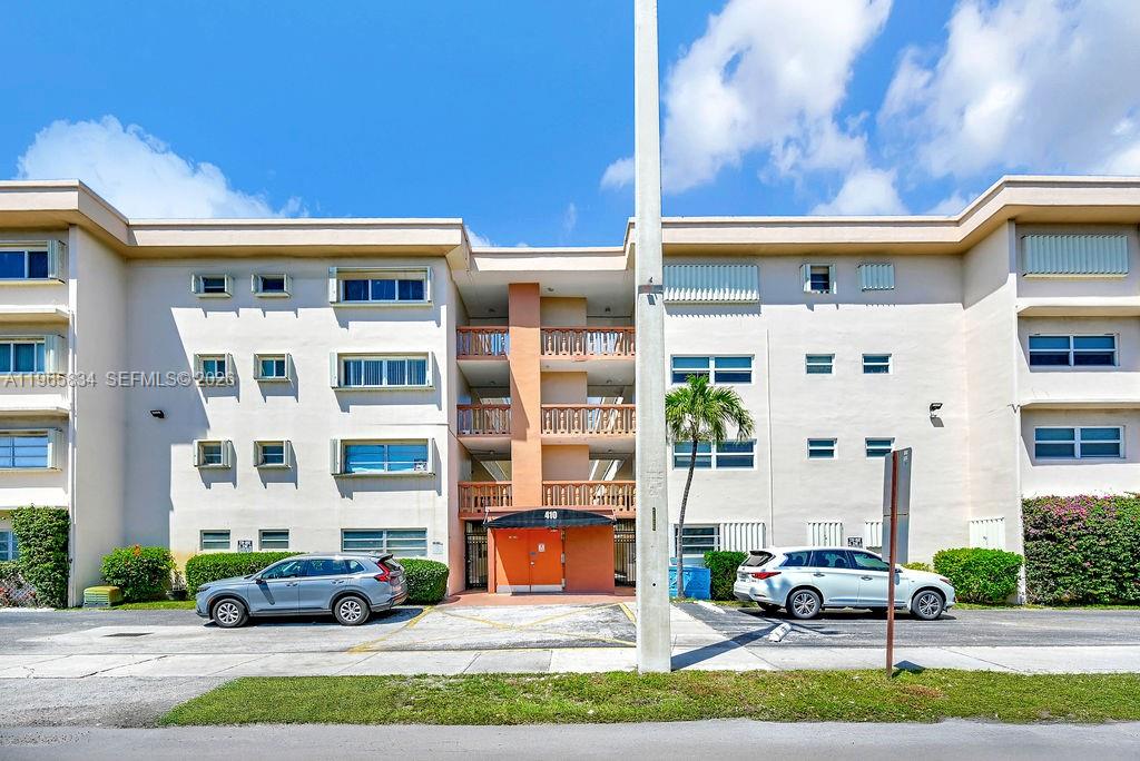 410 SE 2nd St #223 Hallandale Beach, FL 33009