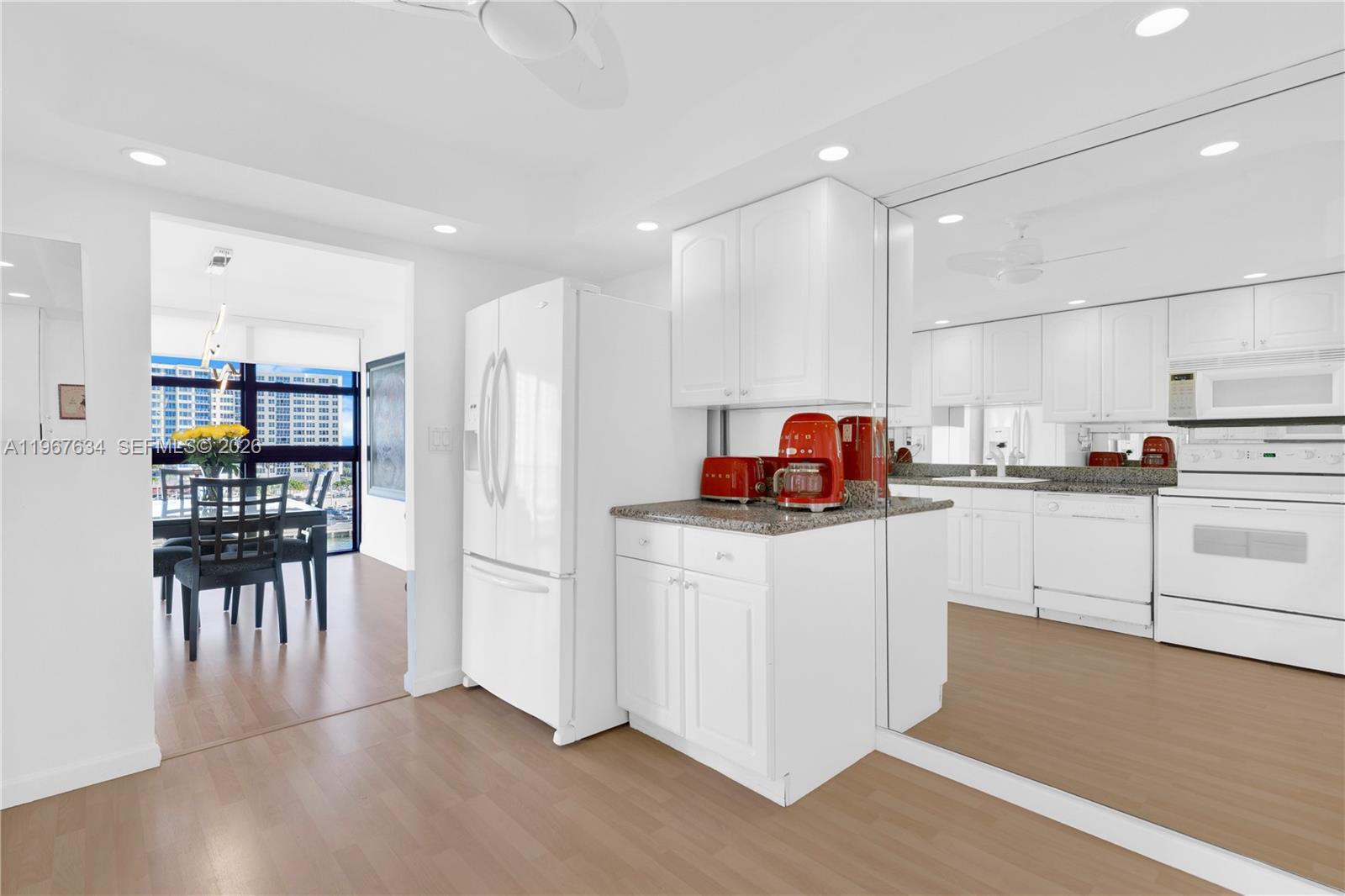 600 Parkview Dr #621 Hallandale Beach, FL 33009