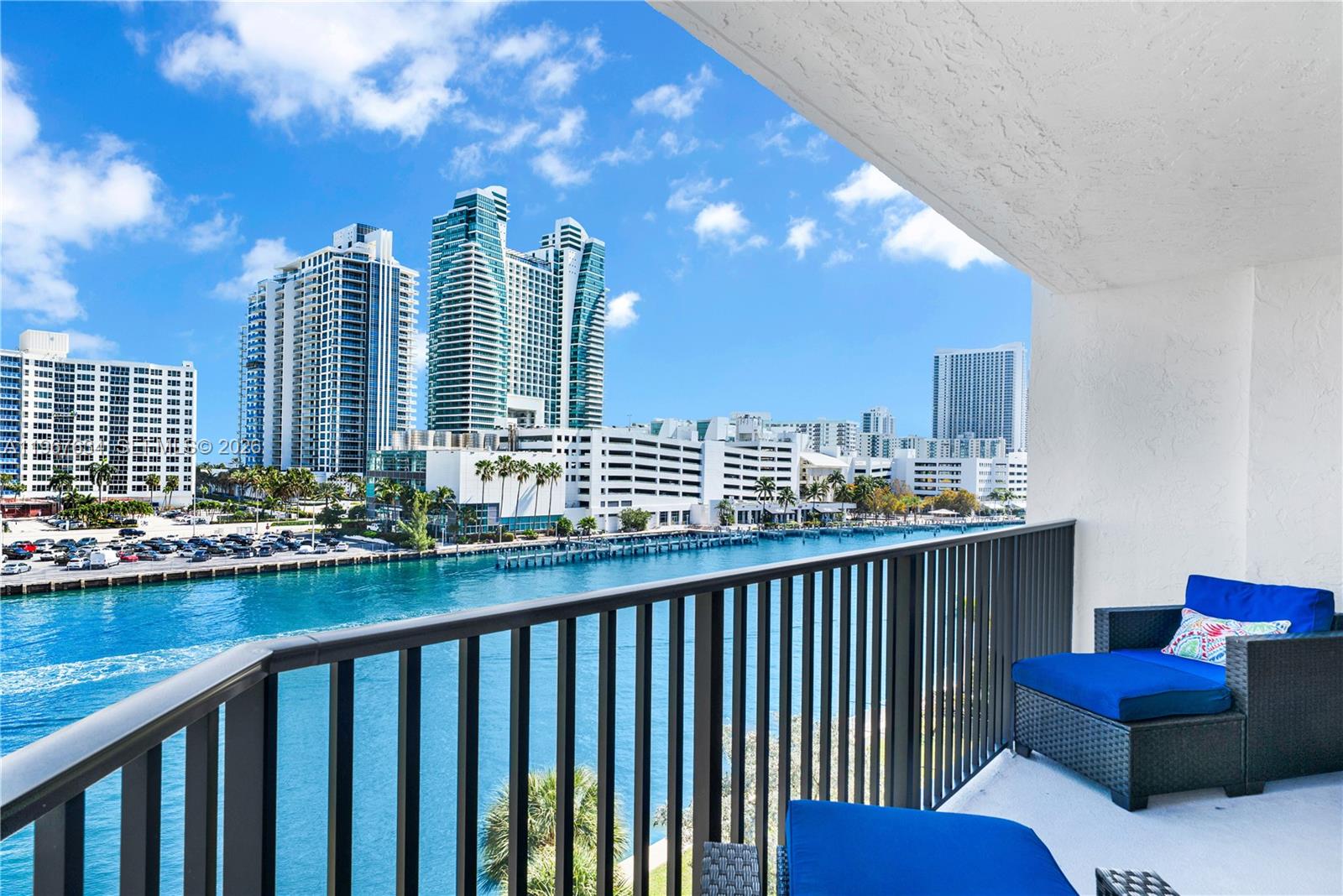 600 Parkview Dr #621 Hallandale Beach, FL 33009