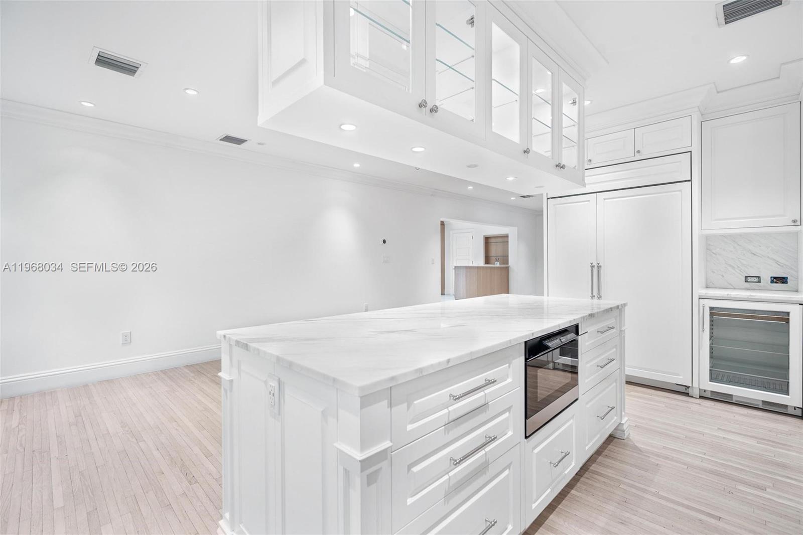 10121 E Broadview Dr Bay Harbor Islands, FL 33154