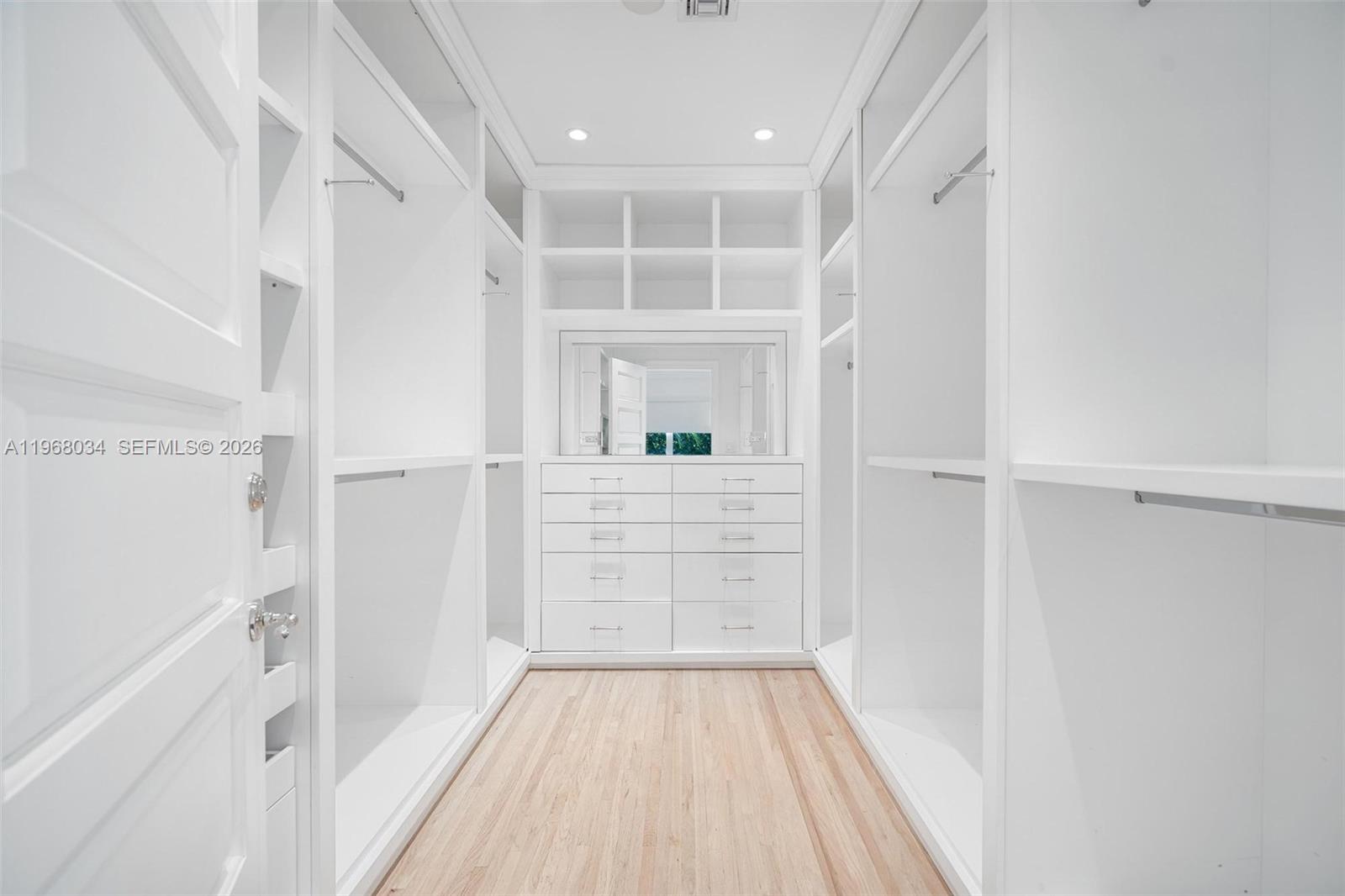 10121 E Broadview Dr Bay Harbor Islands, FL 33154