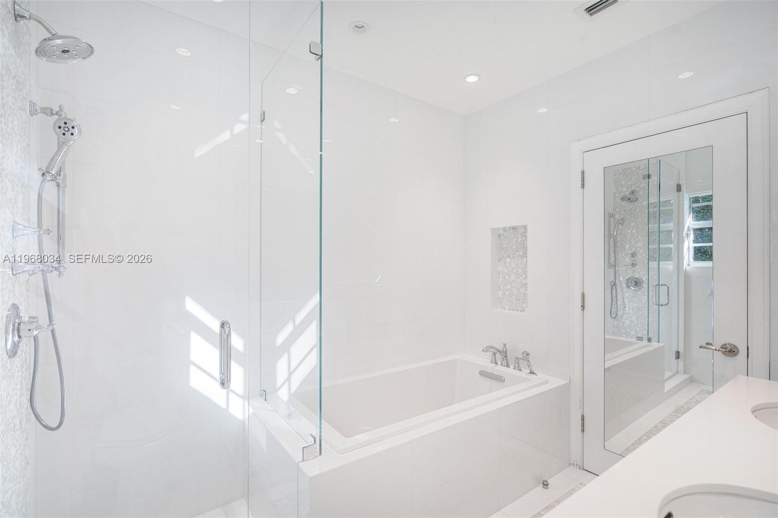 10121 E Broadview Dr Bay Harbor Islands, FL 33154