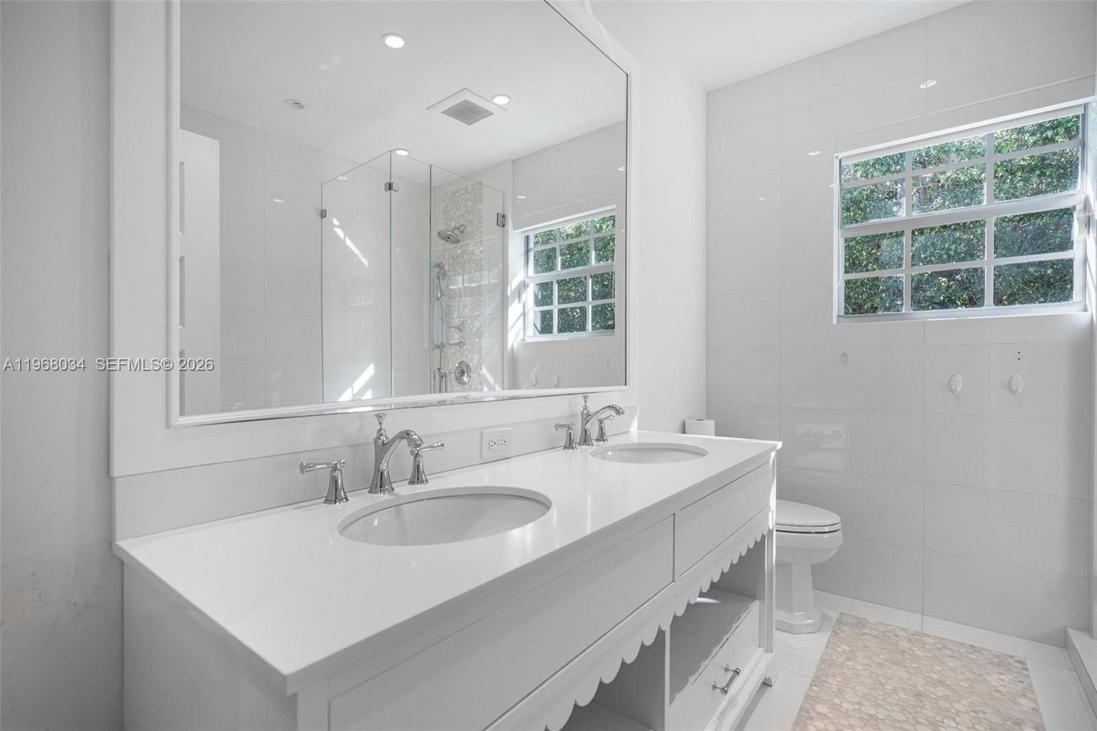 10121 E Broadview Dr Bay Harbor Islands, FL 33154