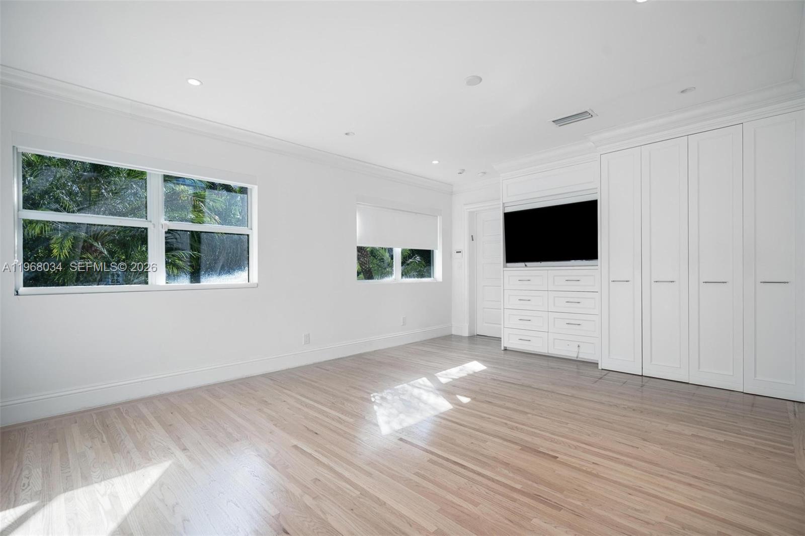 10121 E Broadview Dr Bay Harbor Islands, FL 33154