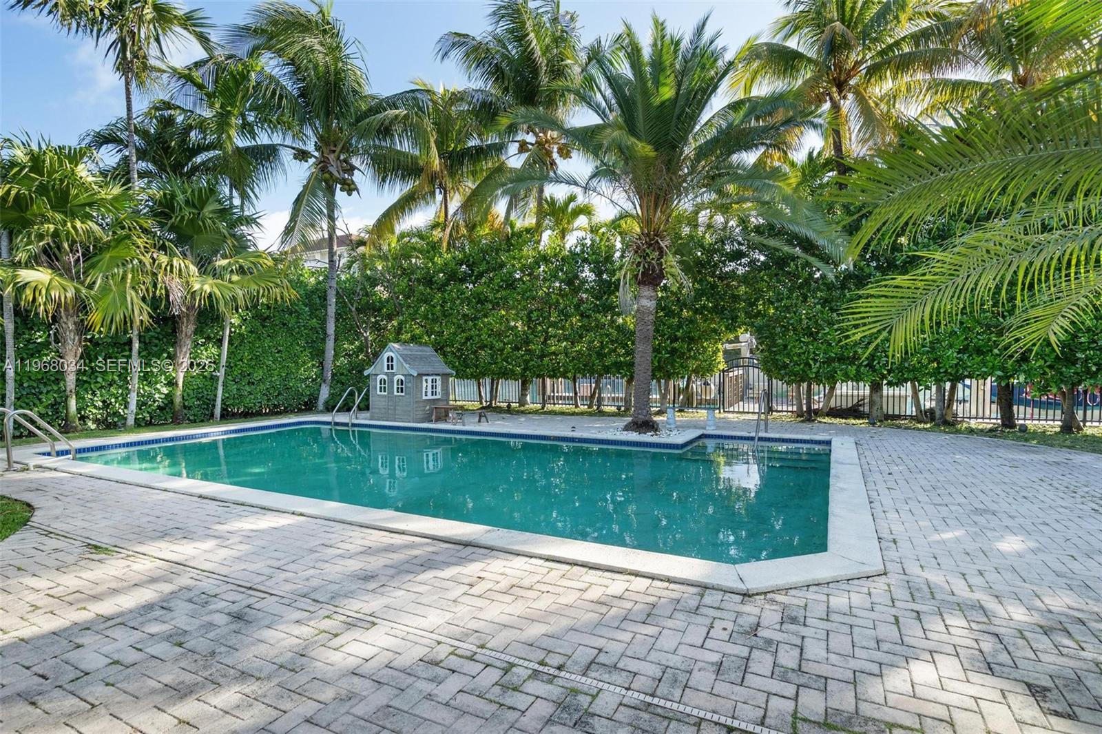 10121 E Broadview Dr Bay Harbor Islands, FL 33154