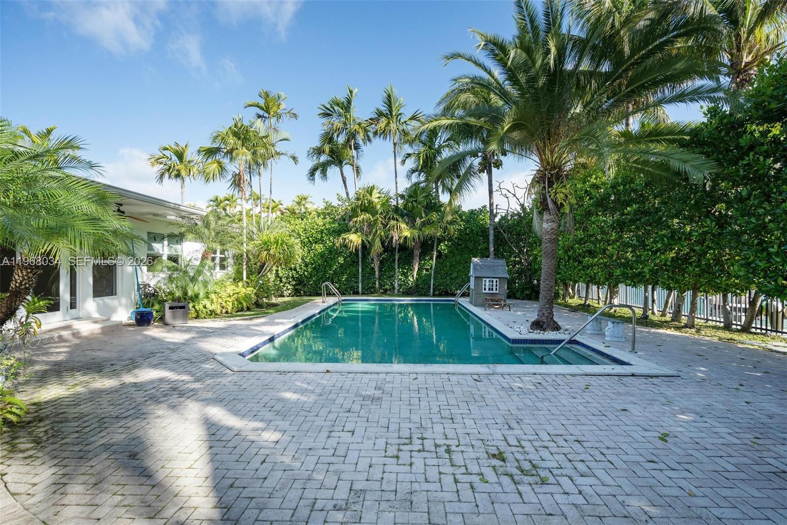 10121 E Broadview Dr Bay Harbor Islands, FL 33154