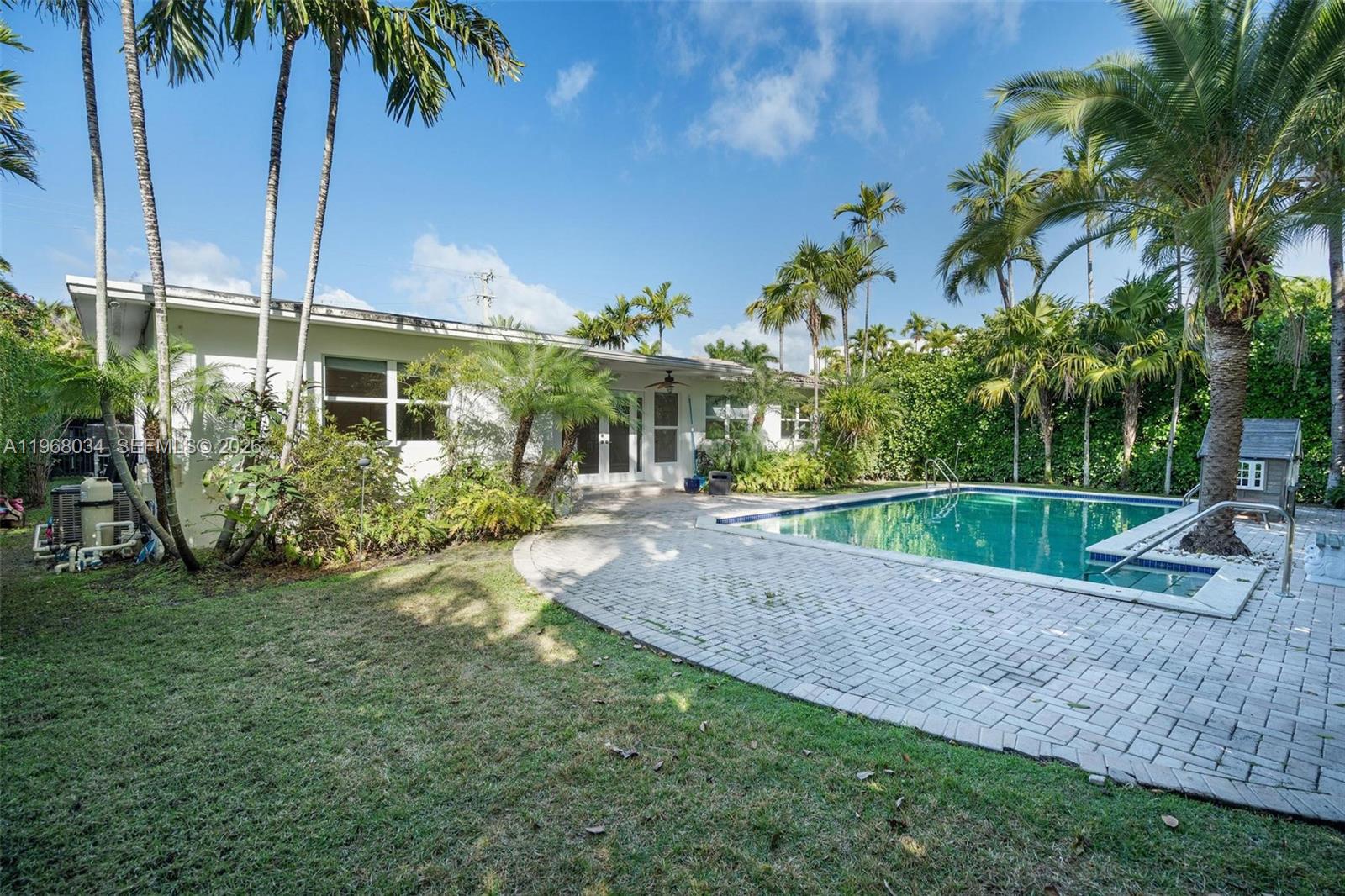 10121 E Broadview Dr Bay Harbor Islands, FL 33154