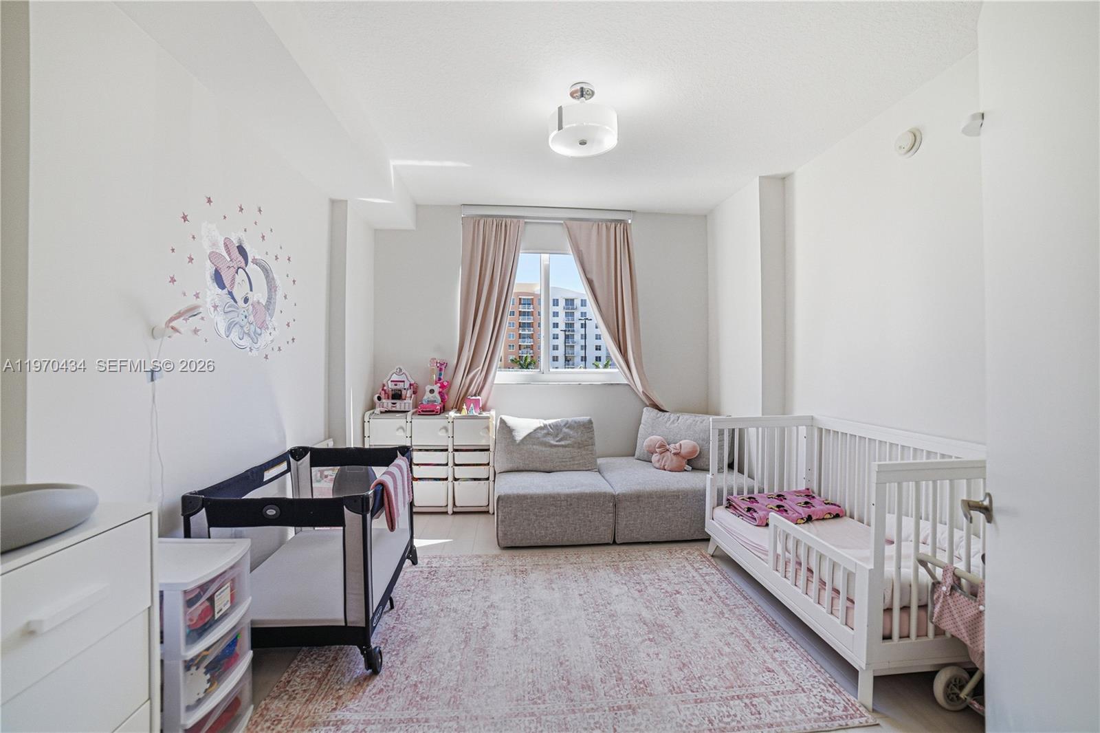 image The Venture at Aventura10