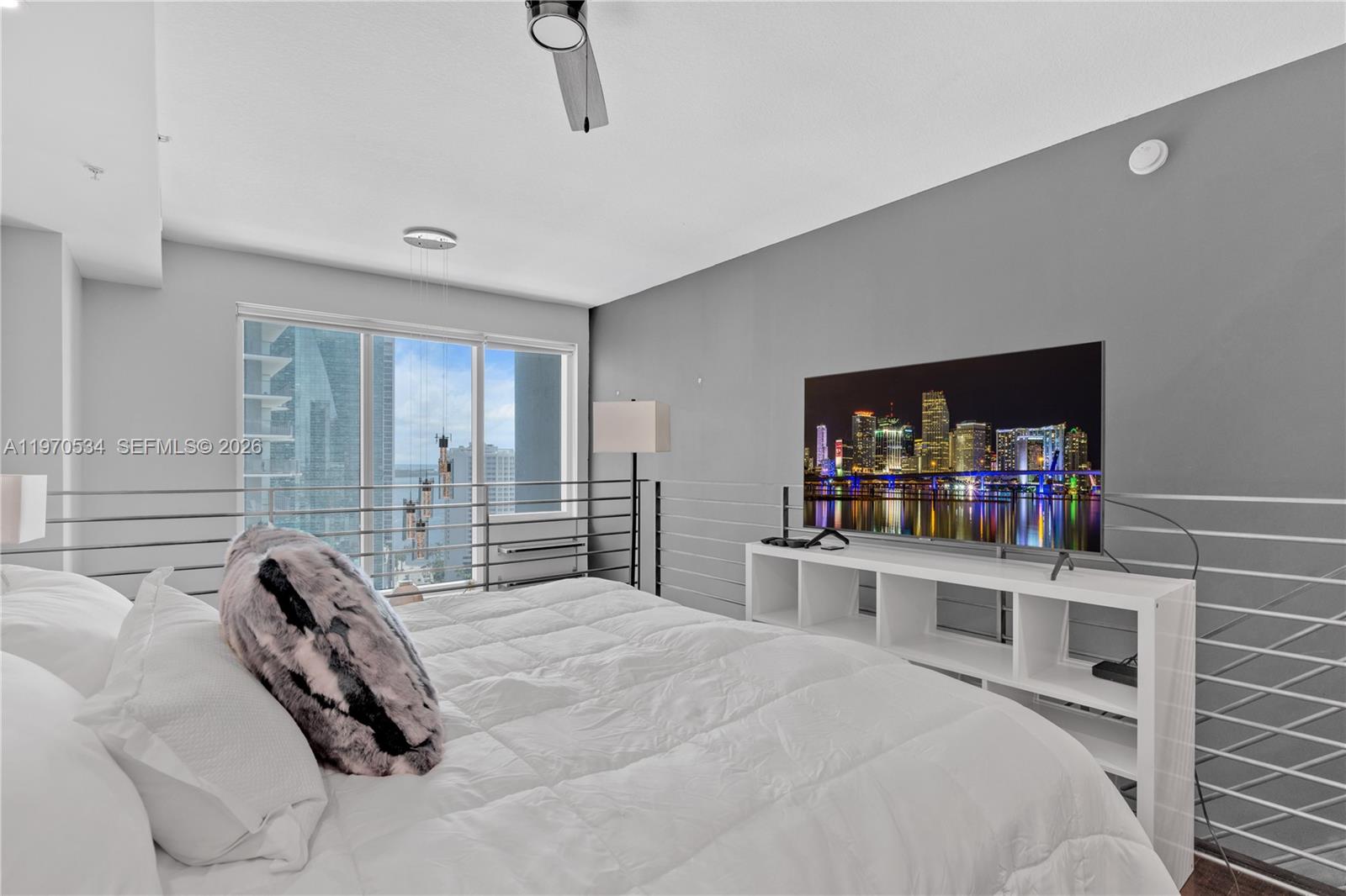 60 SW 13th St #2204 Miami, FL 33130