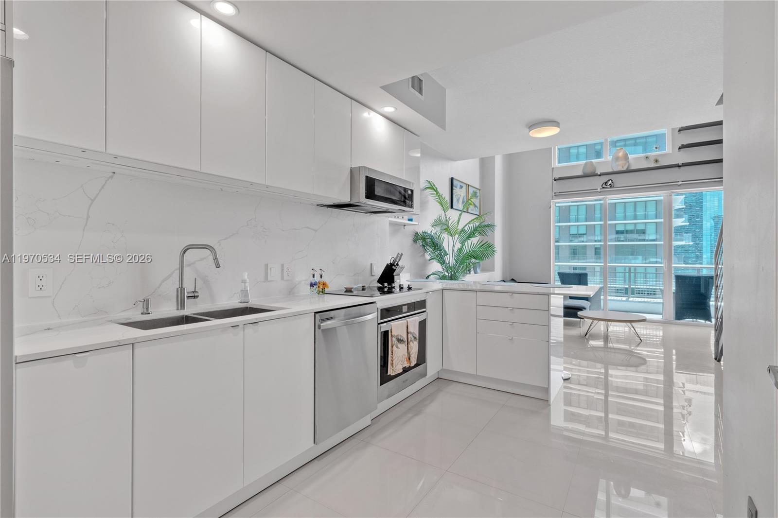 60 SW 13th St #2204 Miami, FL 33130