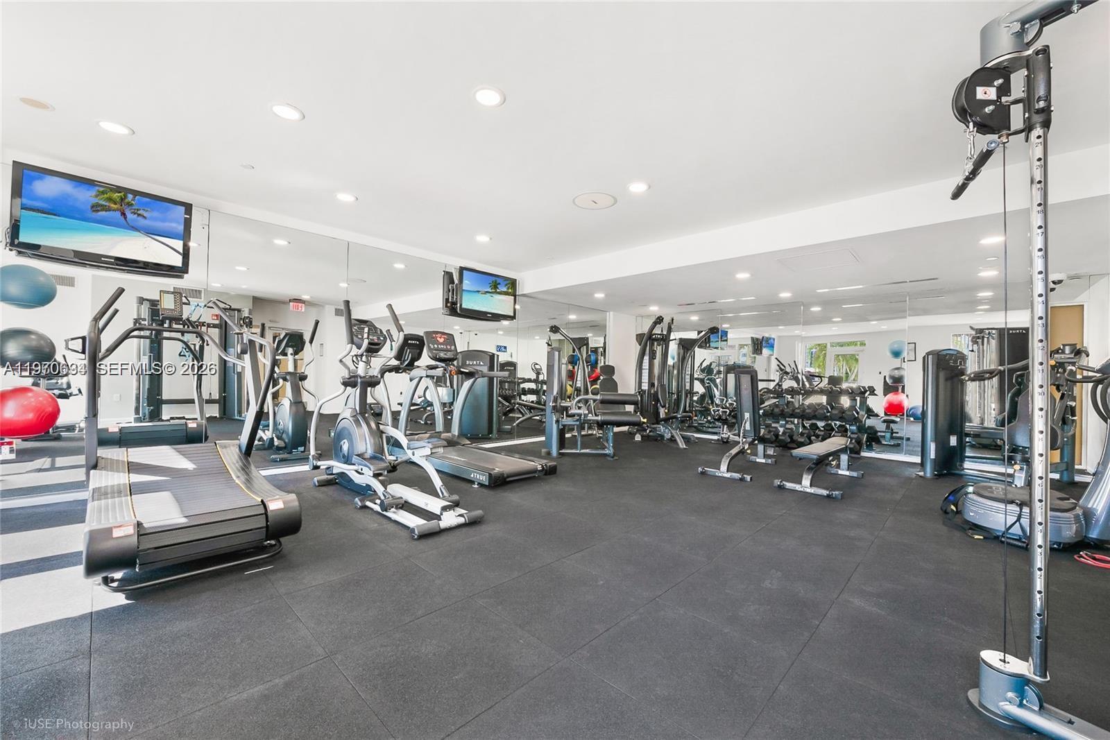 image Ten Aragon Condo38