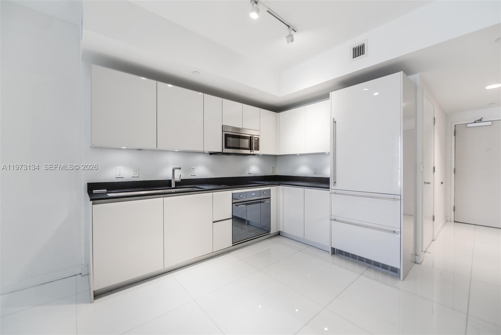 image 1010 Brickell8