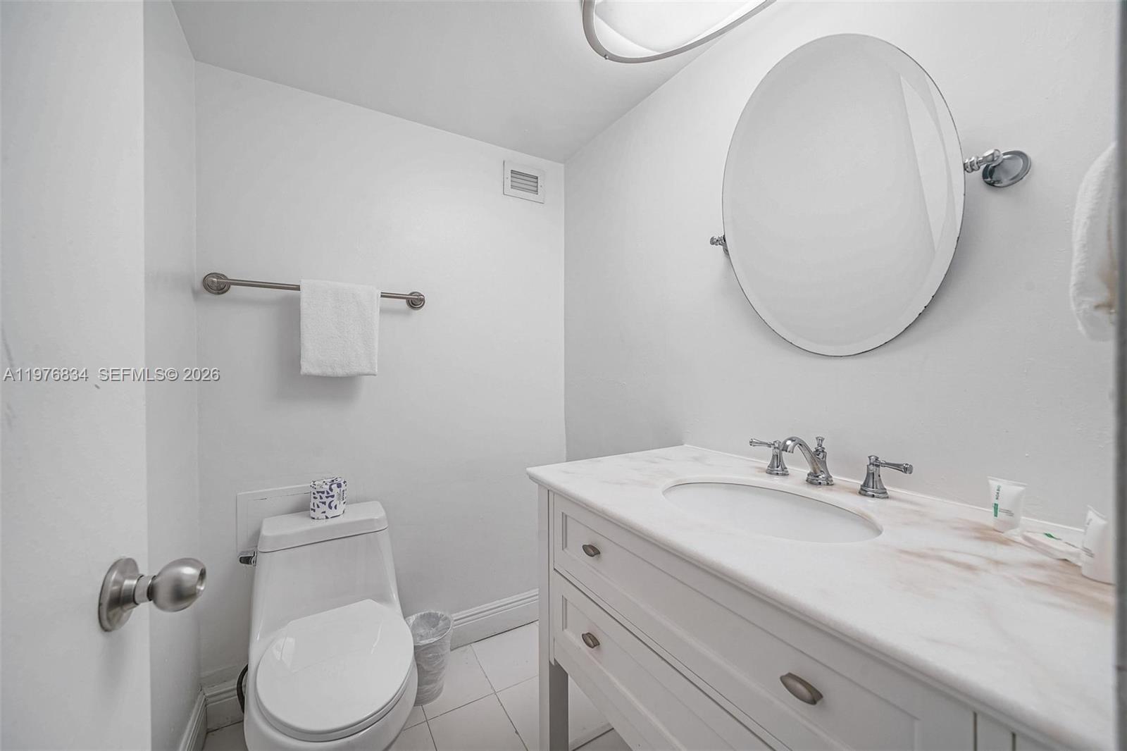 5101 Collins Ave #11L Miami Beach, FL 33140