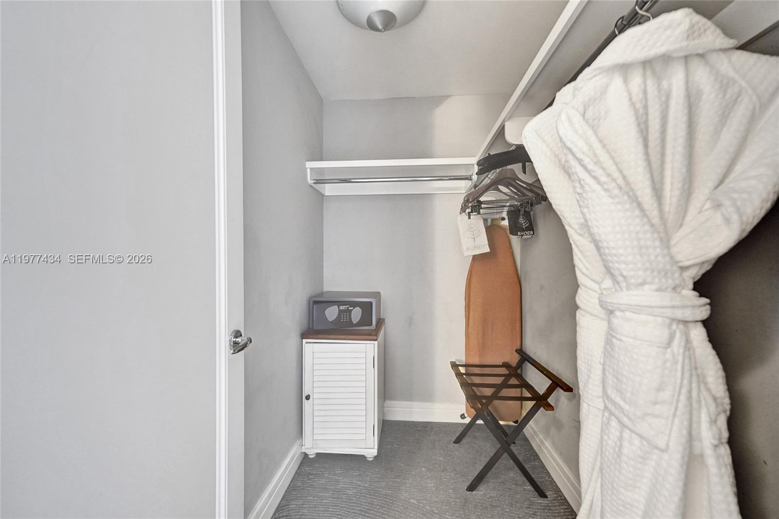 1435 Brickell Ave #3308 Miami, FL 33131