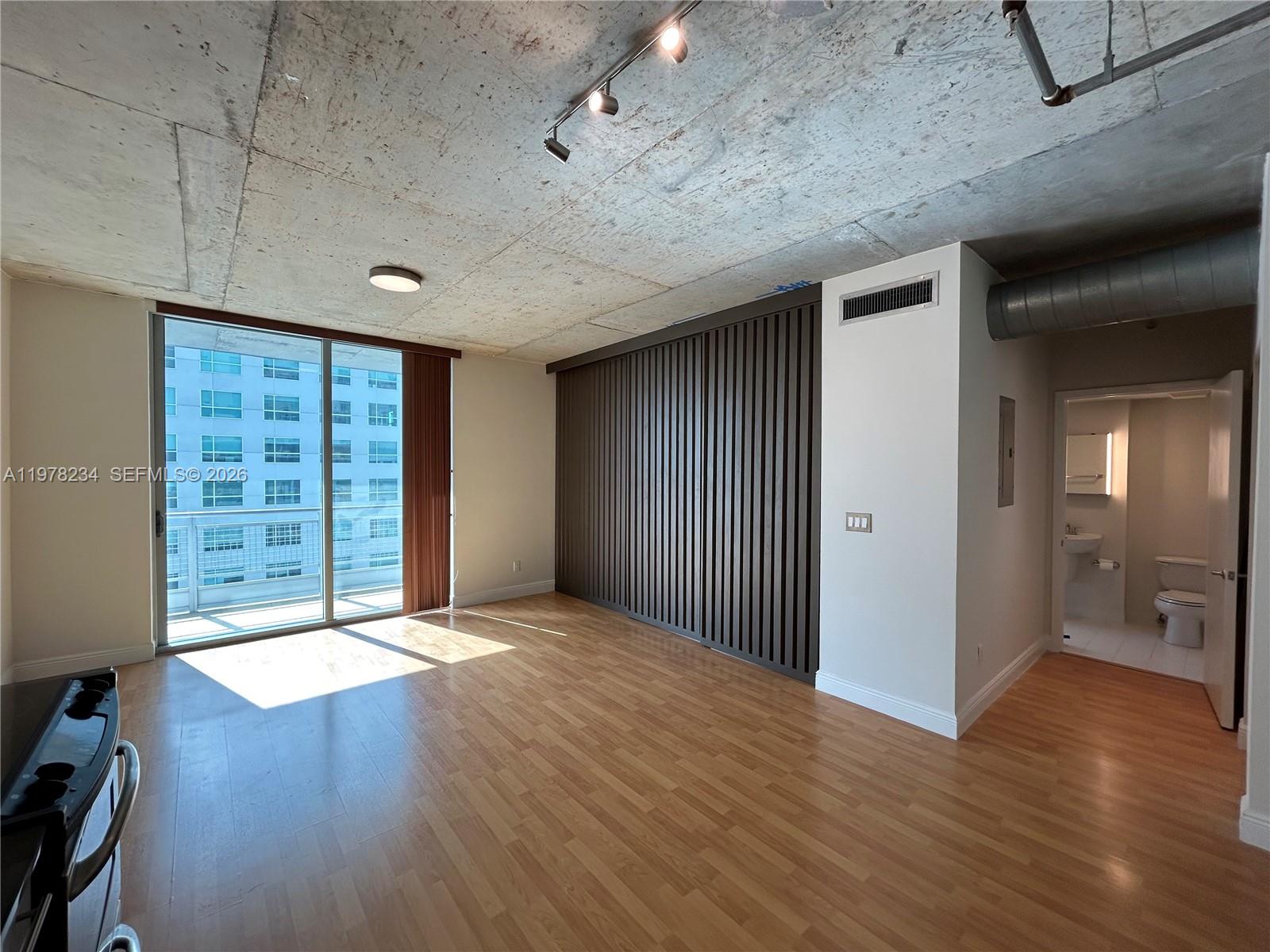 690 SW 1st Ct #2726 Miami, FL 33130