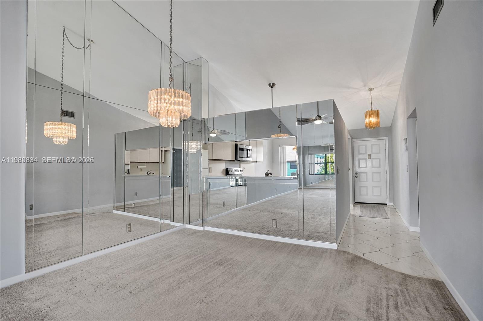 7681 Tahiti Ln #205 Lake Worth, FL 33467