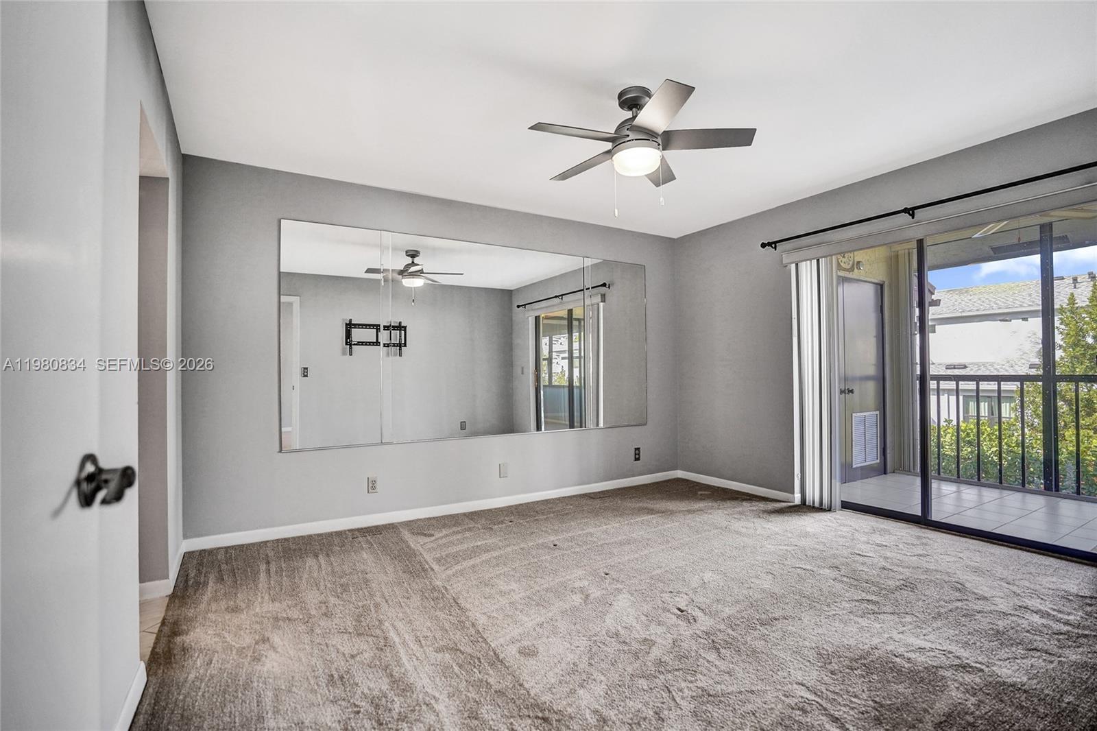 7681 Tahiti Ln #205 Lake Worth, FL 33467