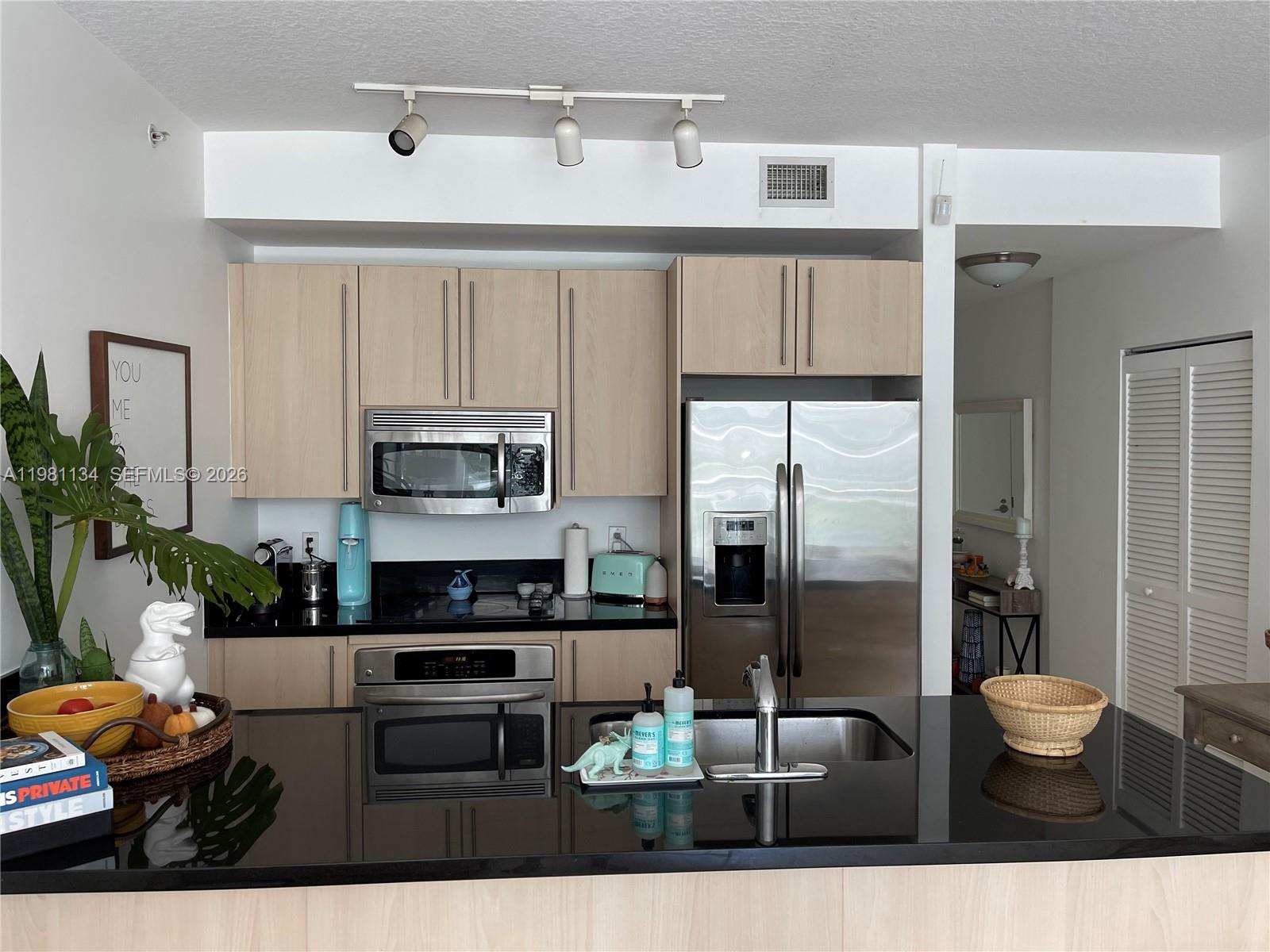 image Axis on Brickell North10